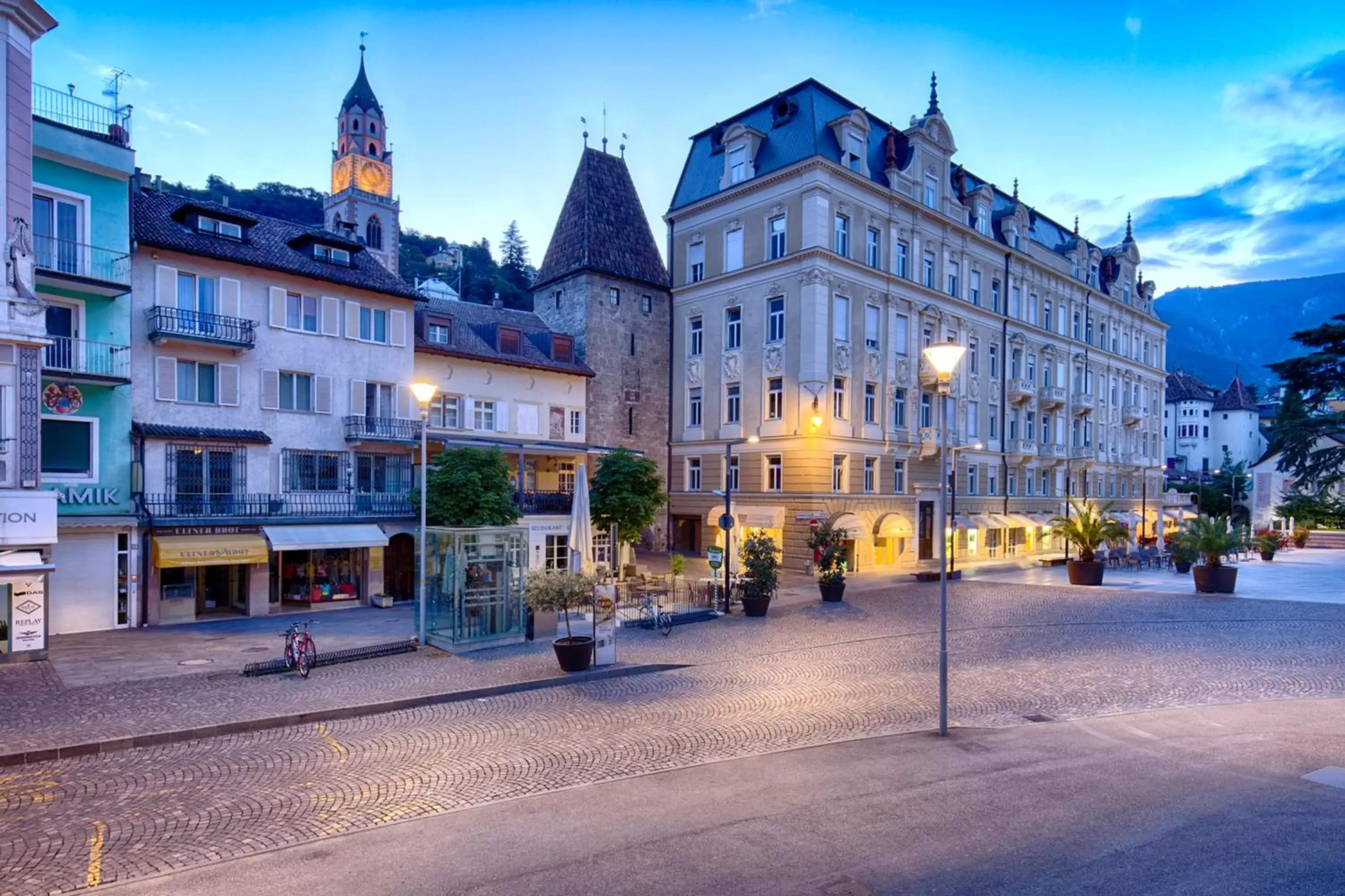 Nearby landmark, Property Building in Flora Hotel & Suites