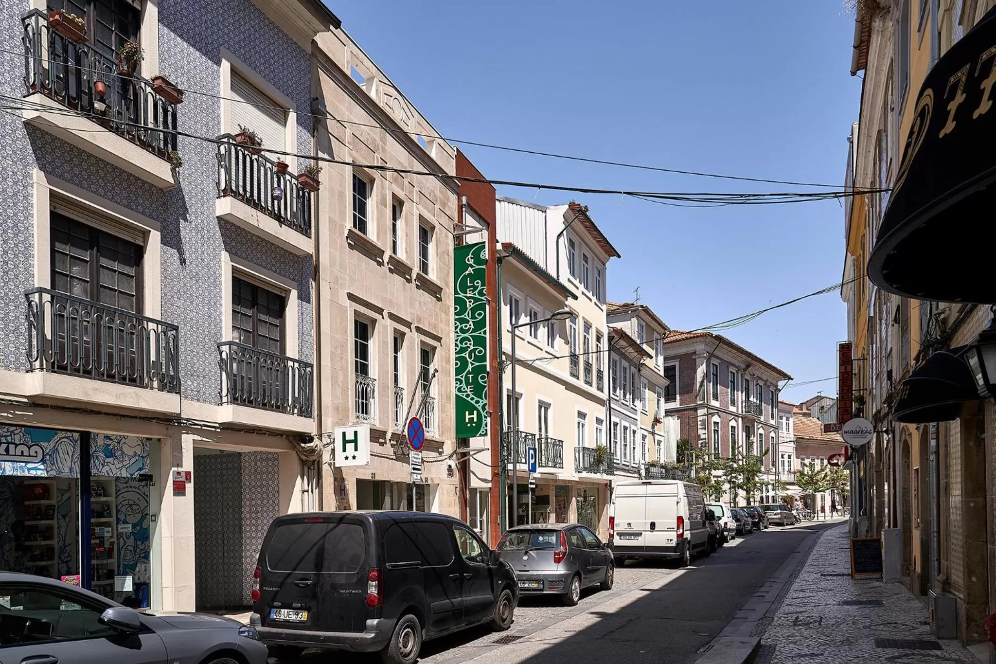 Street view in Galeria Suite Hotel