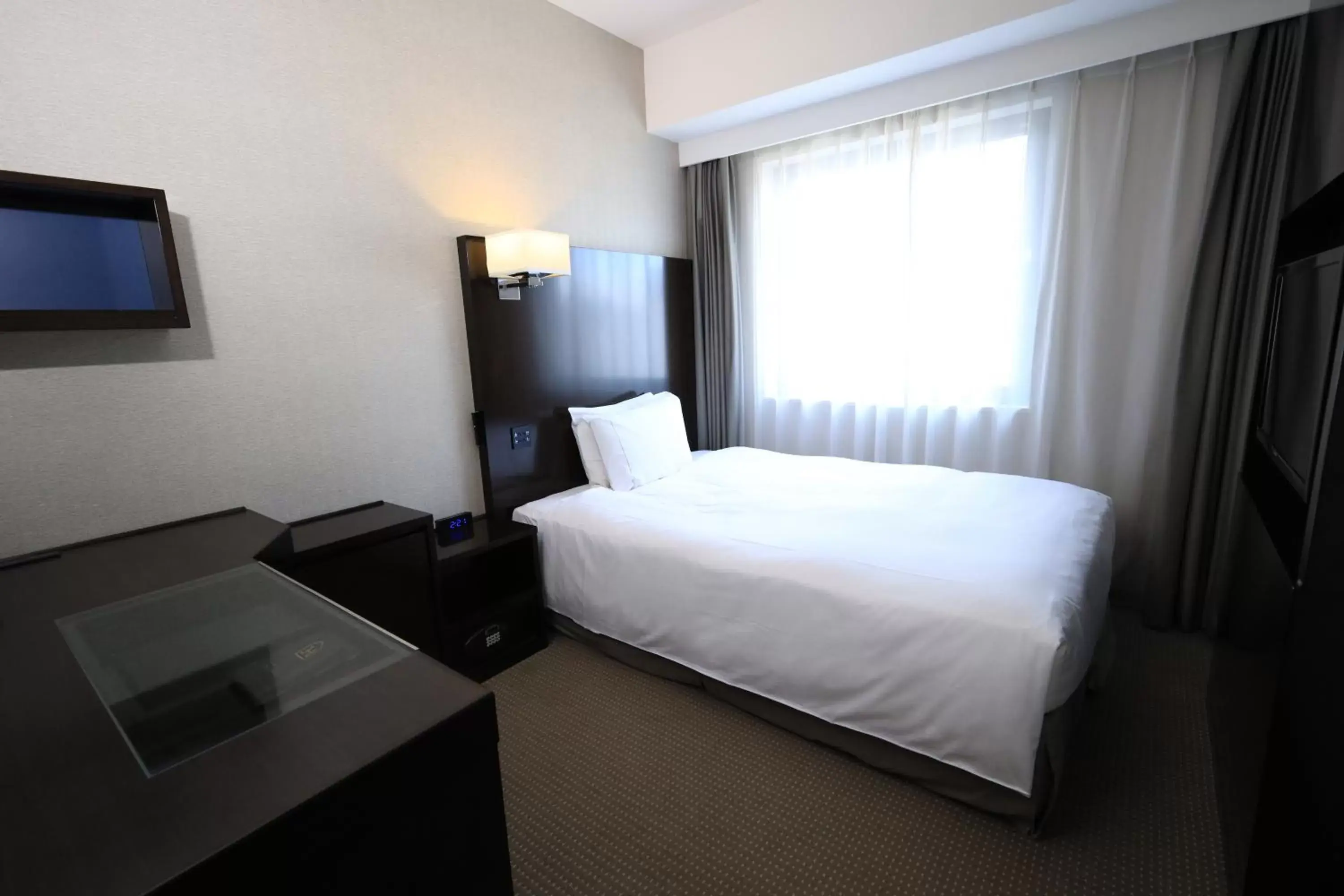 Photo of the whole room, Bed in The Royal Park Canvas Nagoya