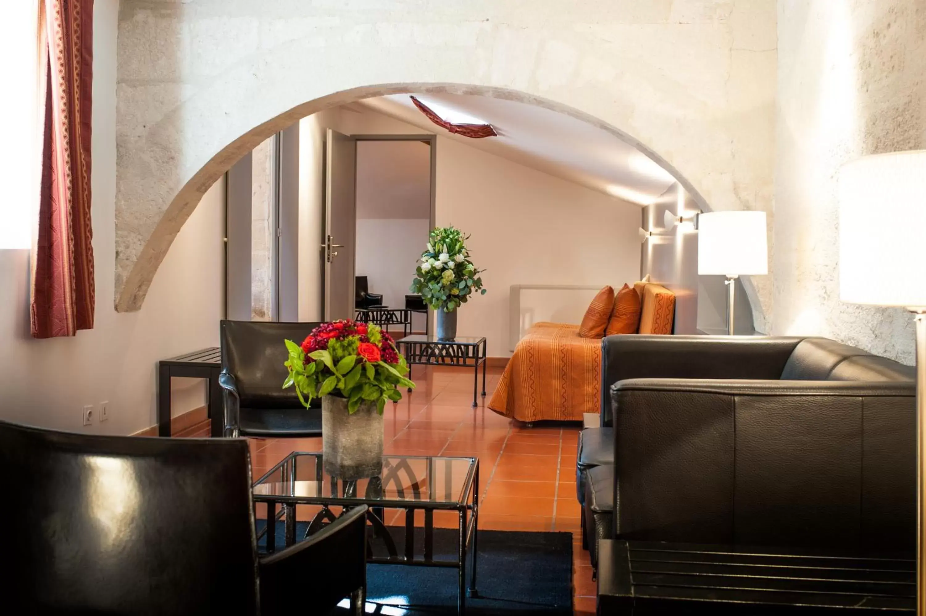 Bedroom, Seating Area in Hôtel Cloitre Saint Louis Avignon