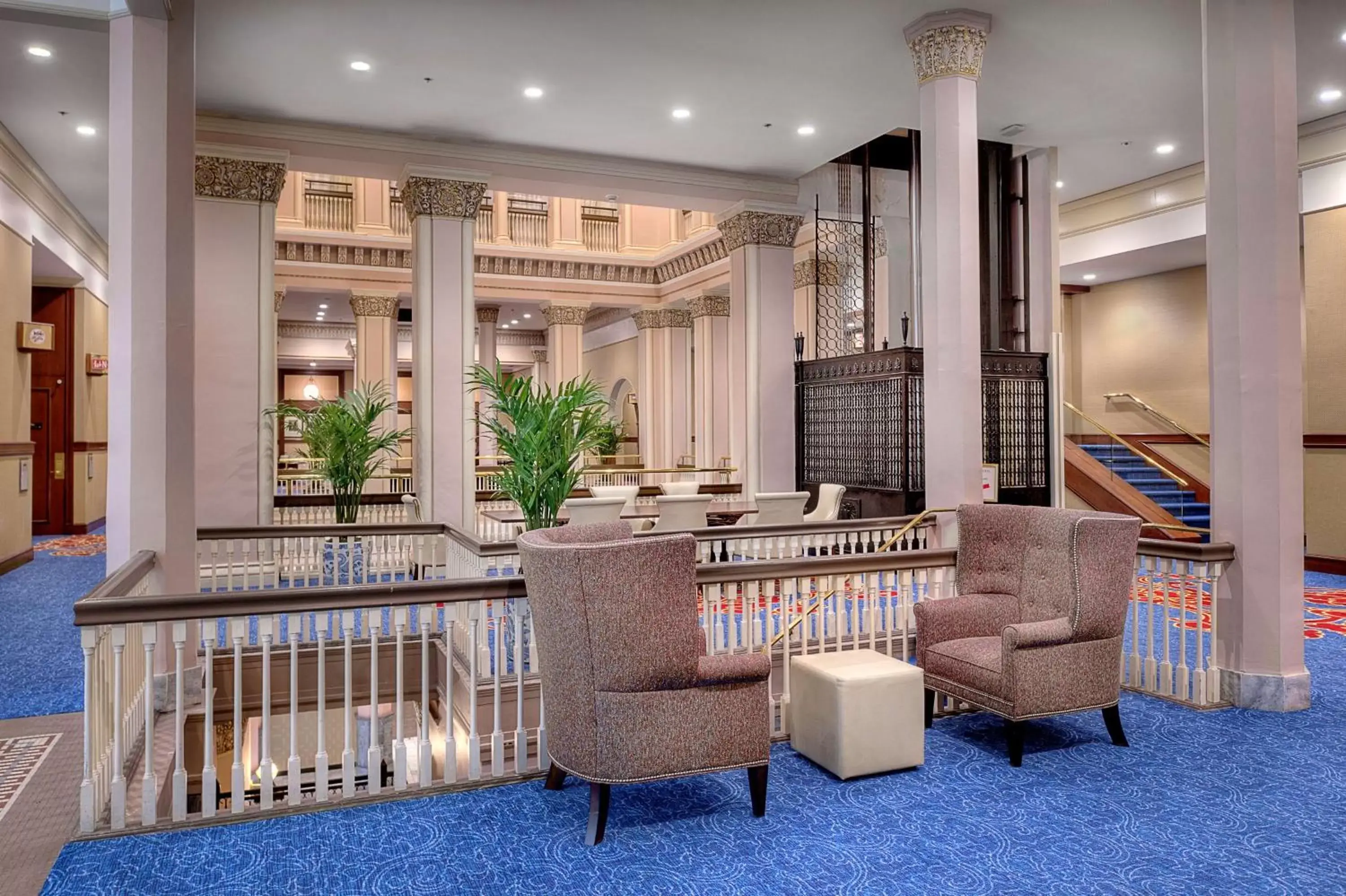 Meeting/conference room, Lounge/Bar in St. Louis Union Station Hotel, Curio Collection by Hilton