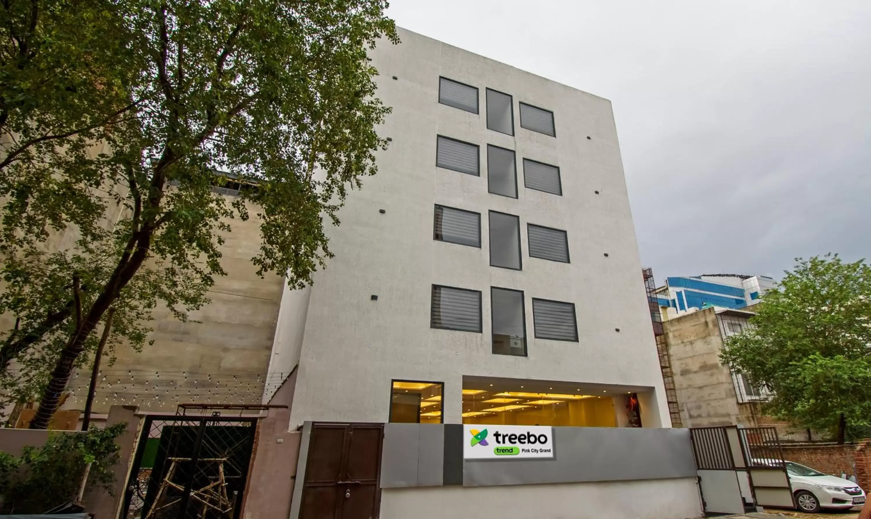 Property building in Treebo Pink City Grand Property building in Treebo Pink City Grand