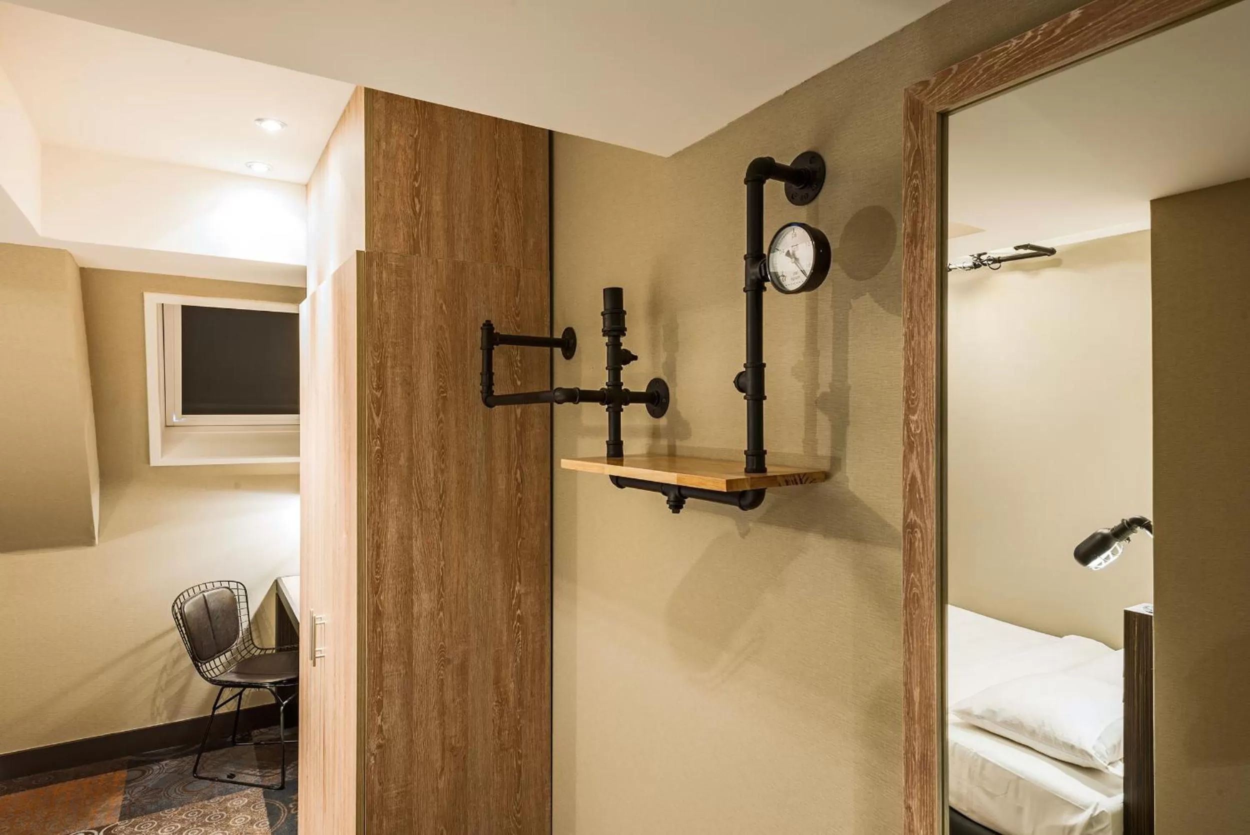 Decorative detail, Bed in The Alfred Hotel