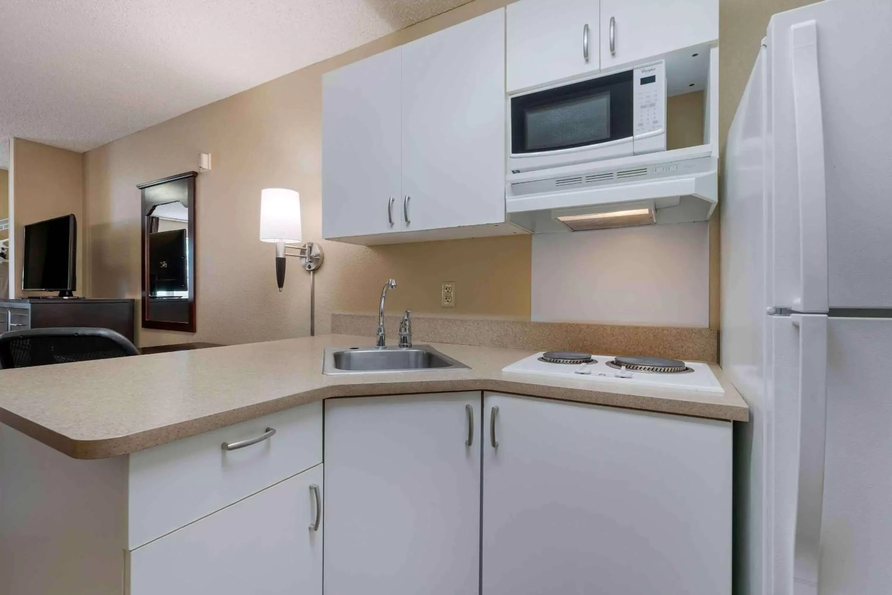 Bedroom, Kitchen/Kitchenette in Extended Stay America Suites - Santa Rosa - South