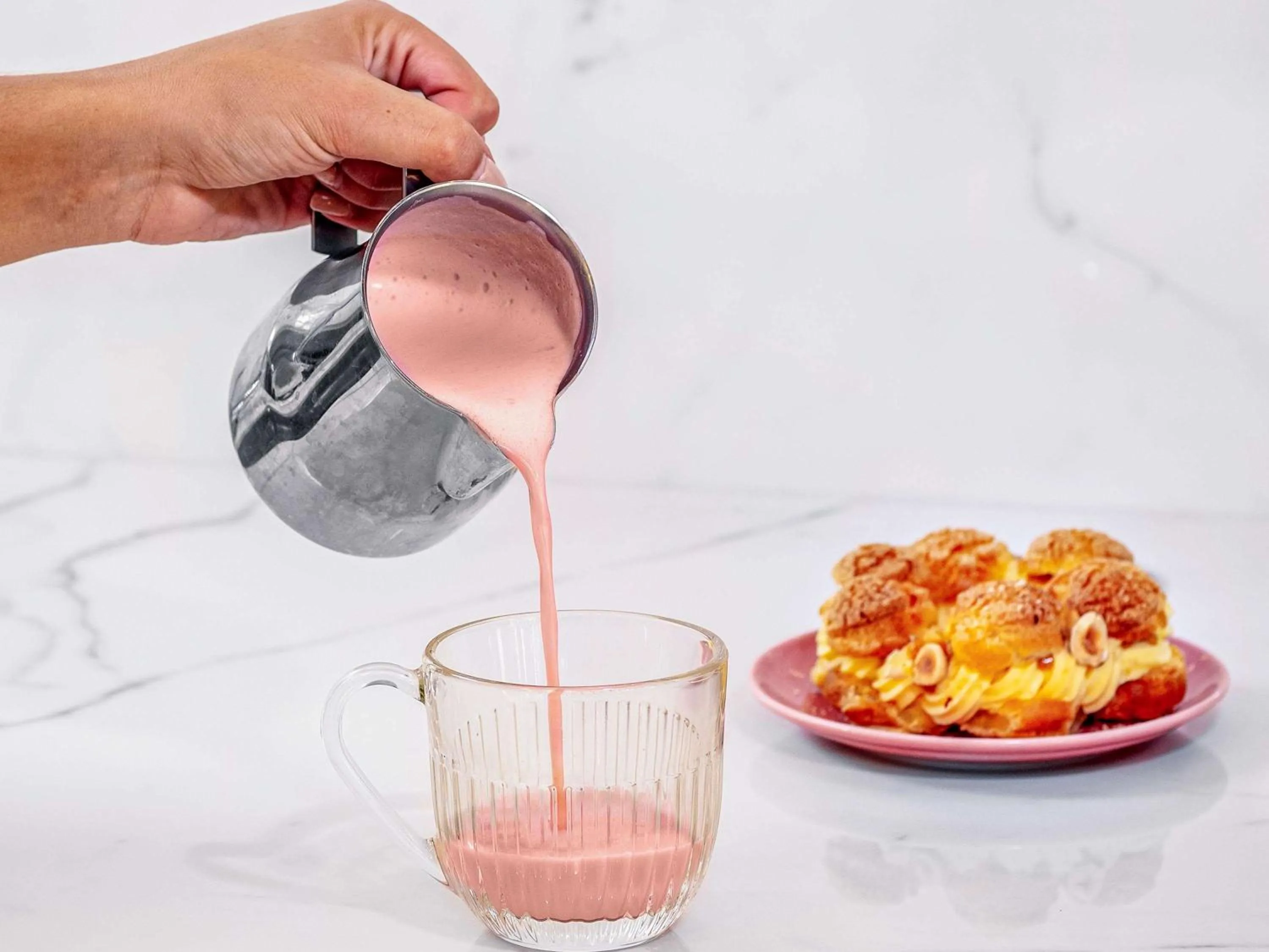 Restaurant/places to eat in Novotel Paris Porte Versailles