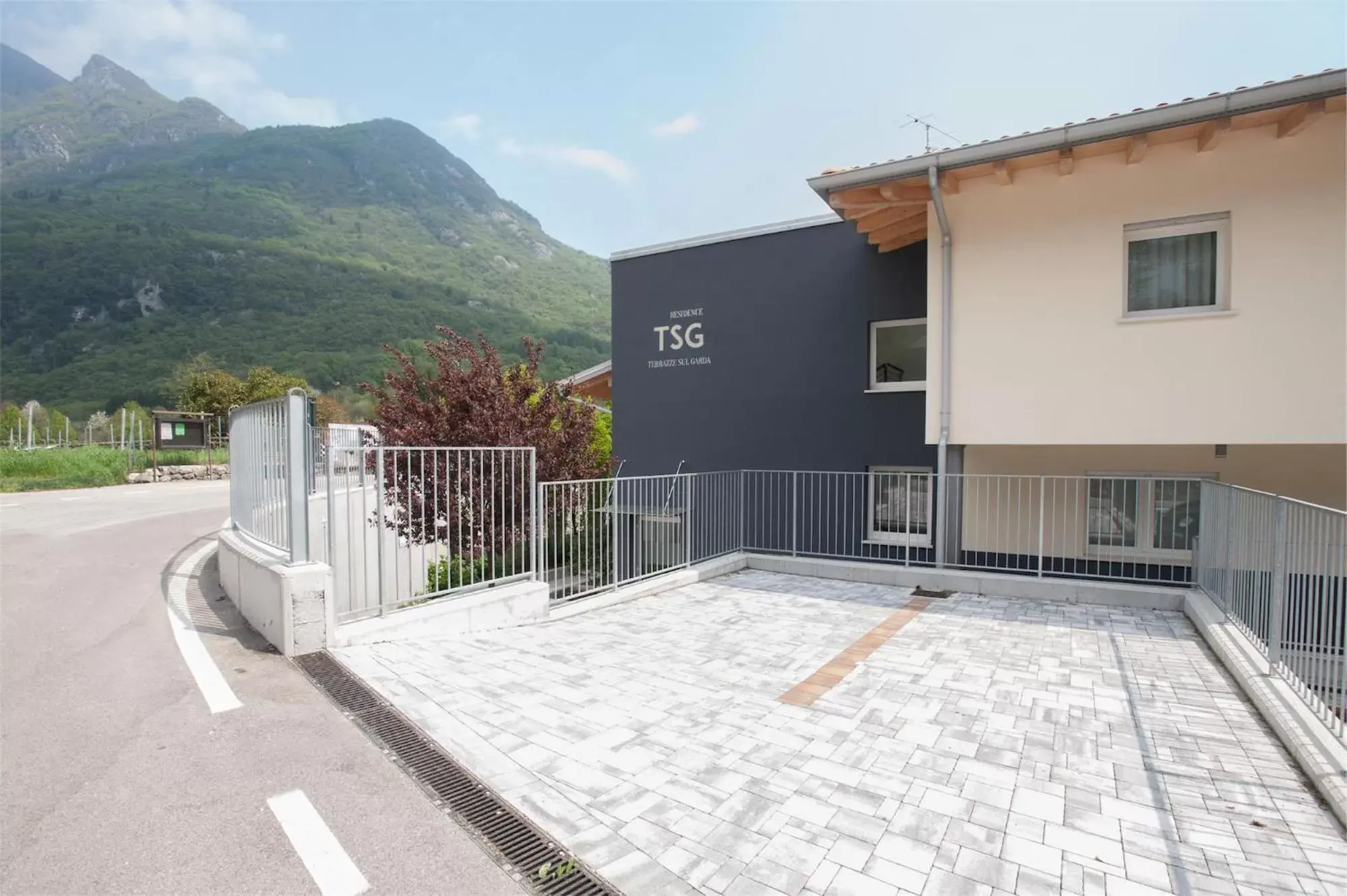 Property building in Terrazze sul Garda