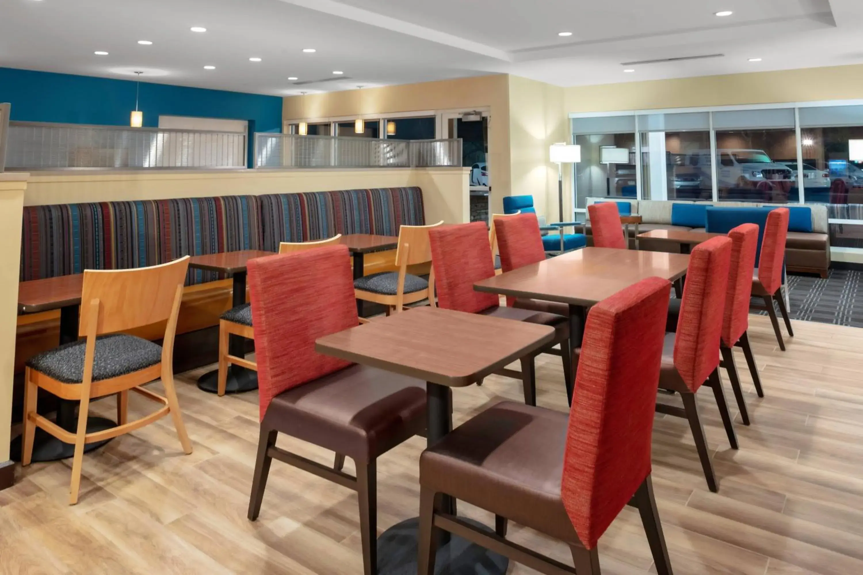 Breakfast, Restaurant/Places to Eat in TownePlace Suites by Marriott Gainesville