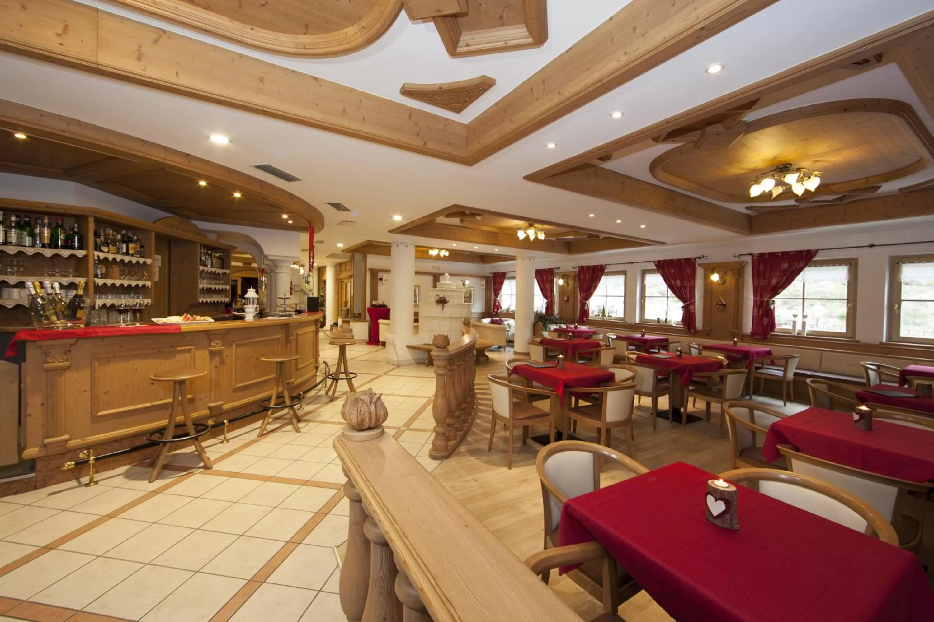 Communal lounge/ TV room in Aparthotel Wellness Villa di Bosco