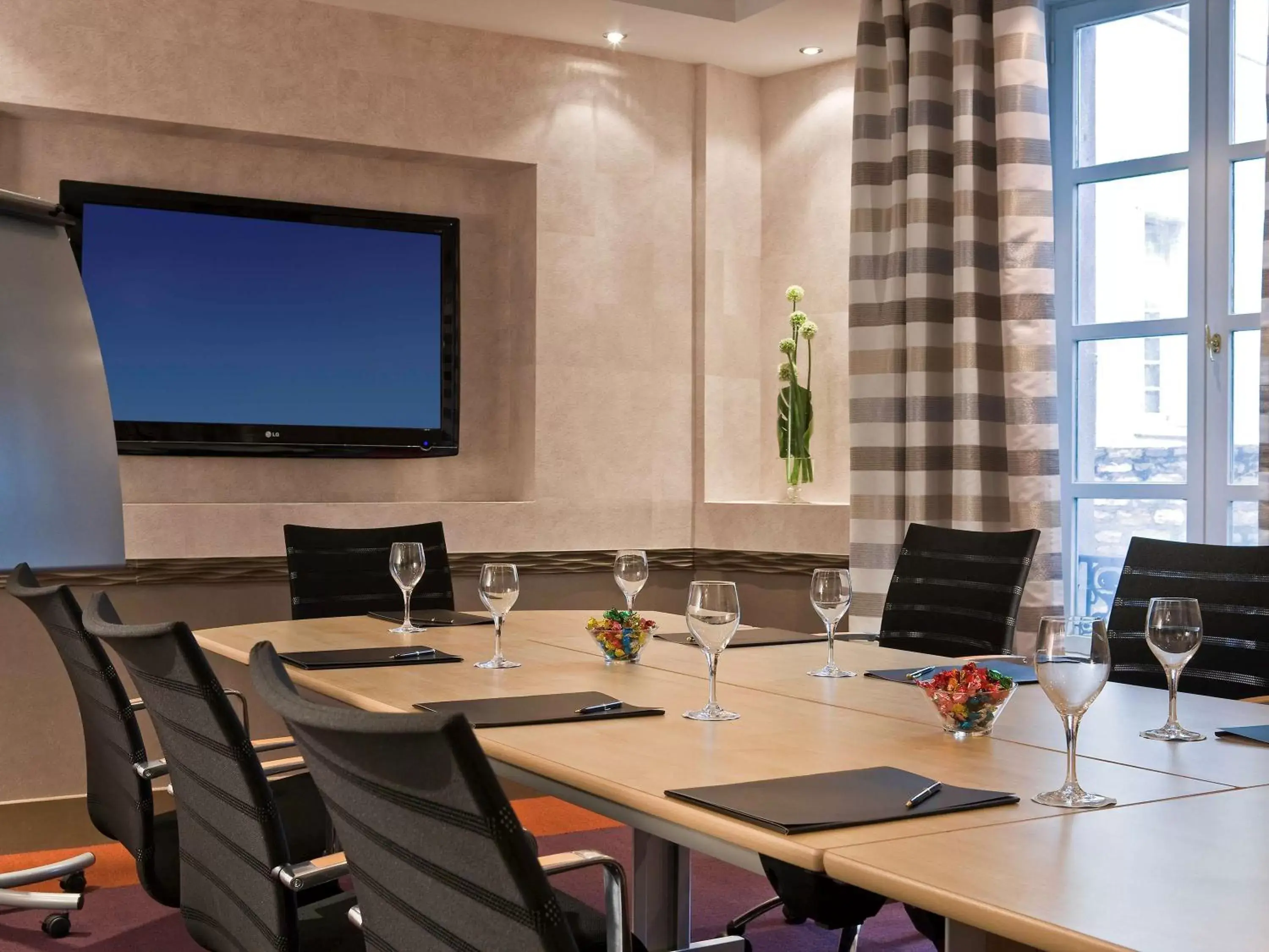 Meeting/conference room in Grand Hotel La Cloche Dijon - MGallery