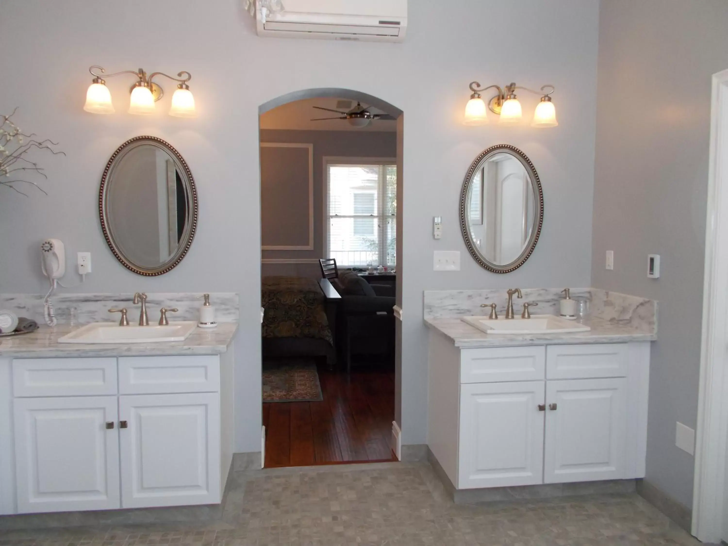 King Suite with Balcony in The Inn at 161 King Suite with Balcony in The Inn at 161