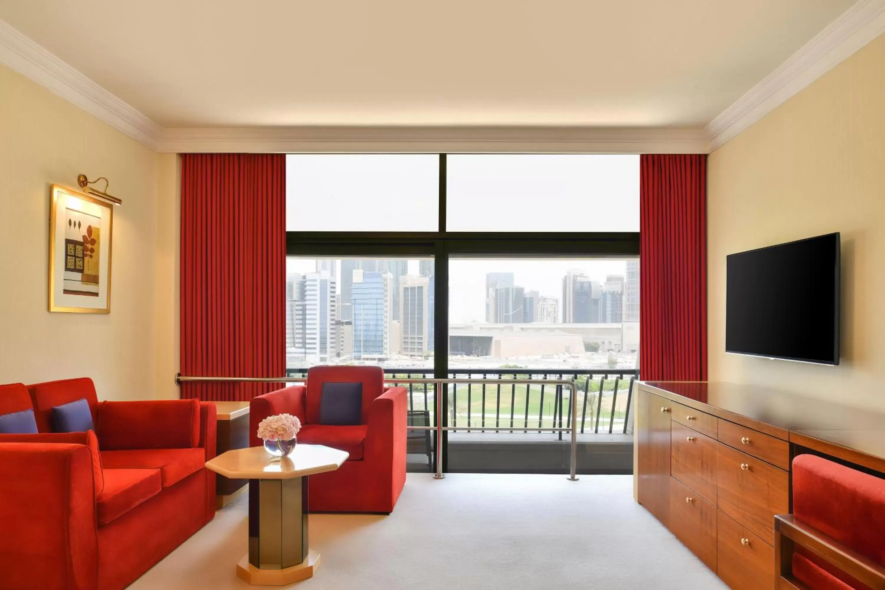 Living room, Seating Area in Sheraton Grand Doha Resort & Convention Hotel