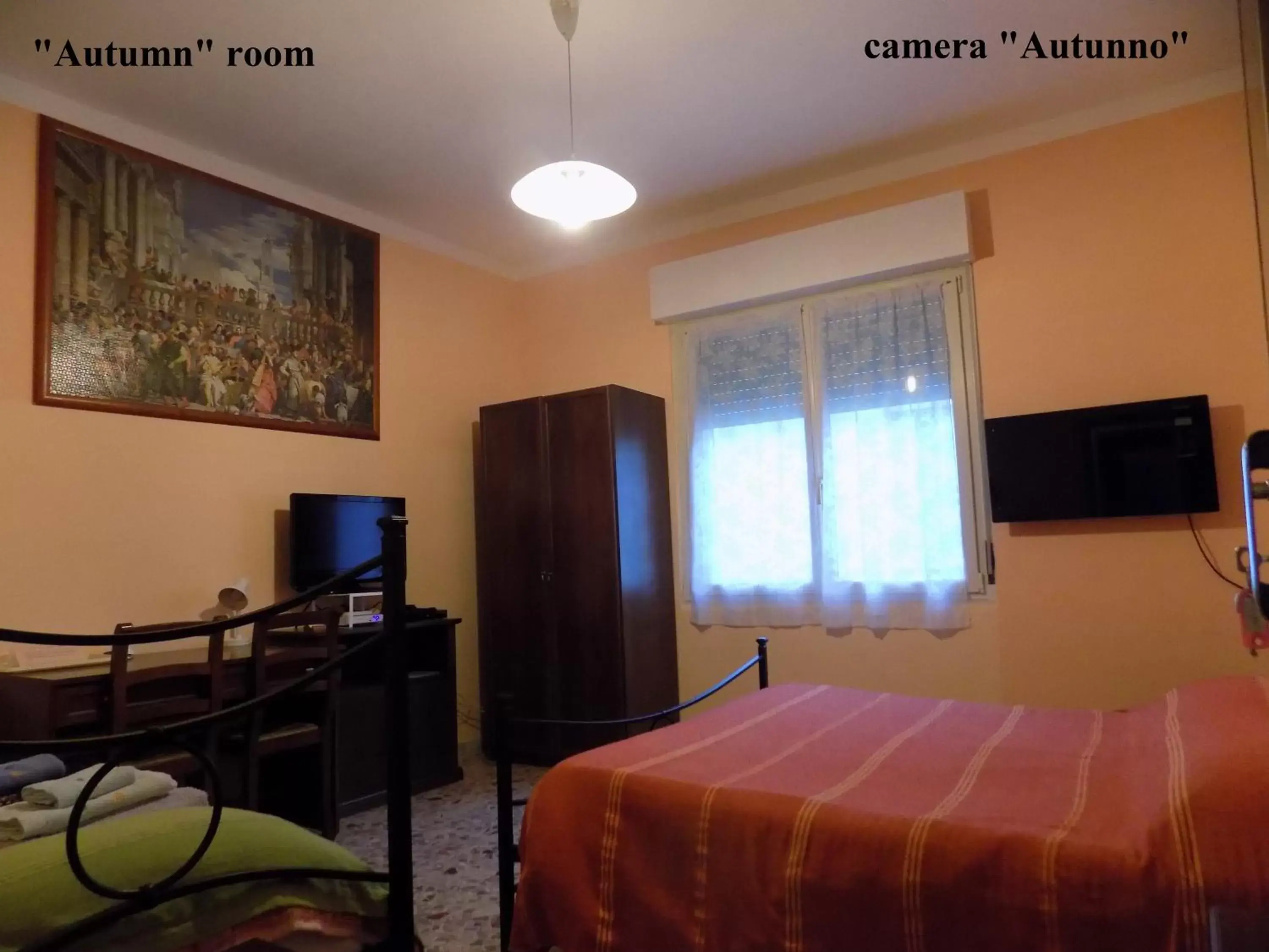 Bedroom, TV/Entertainment Center in B&B Falcone