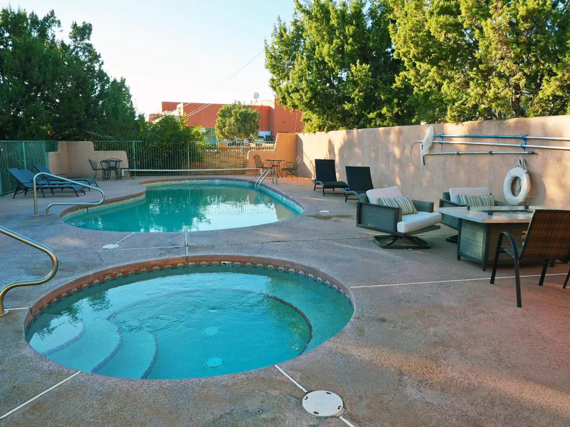 Swimming Pool in Sugar Loaf Lodge