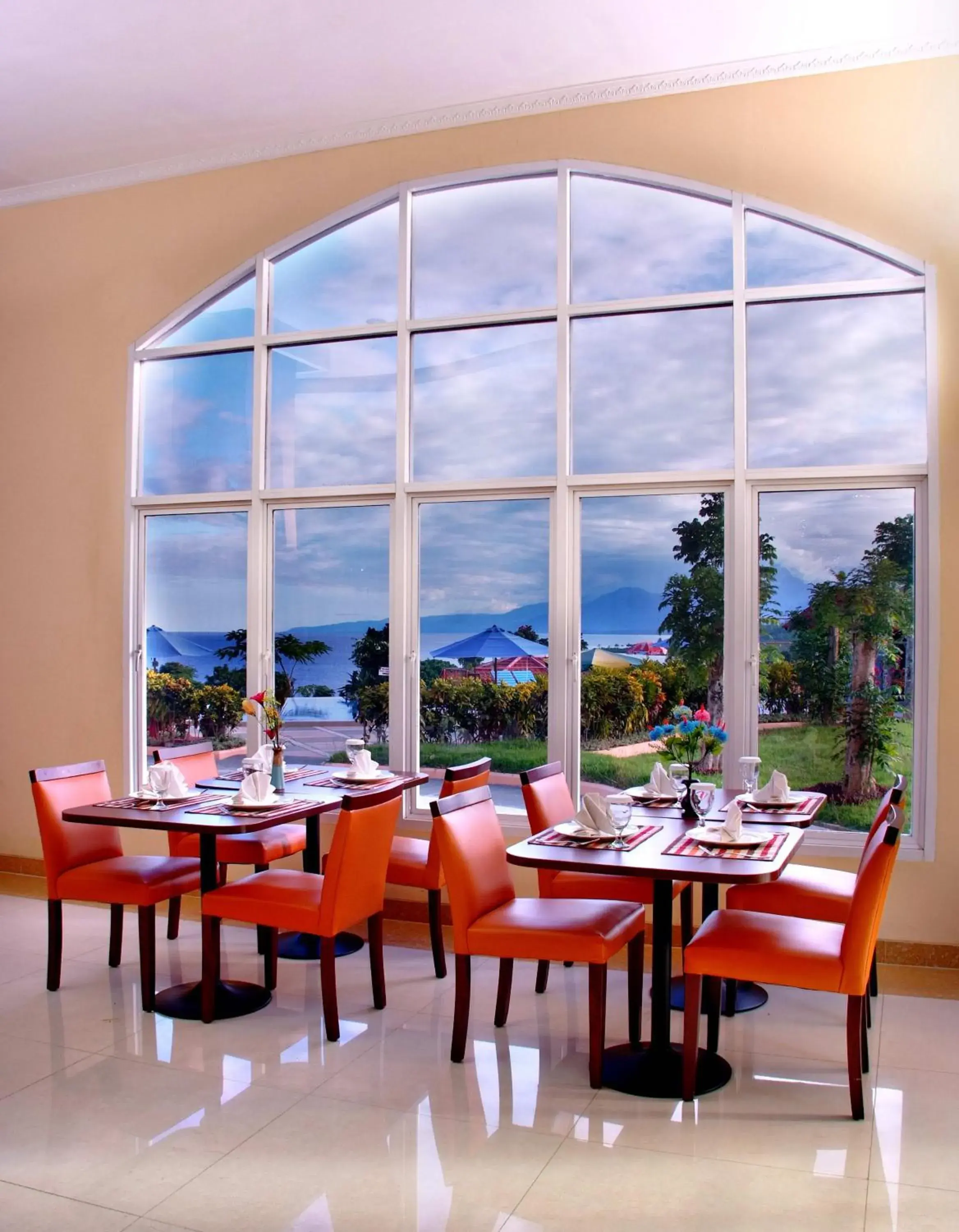 Breakfast, Restaurant/Places to Eat in ASTON Niu Manokwari Hotel & Conference Center