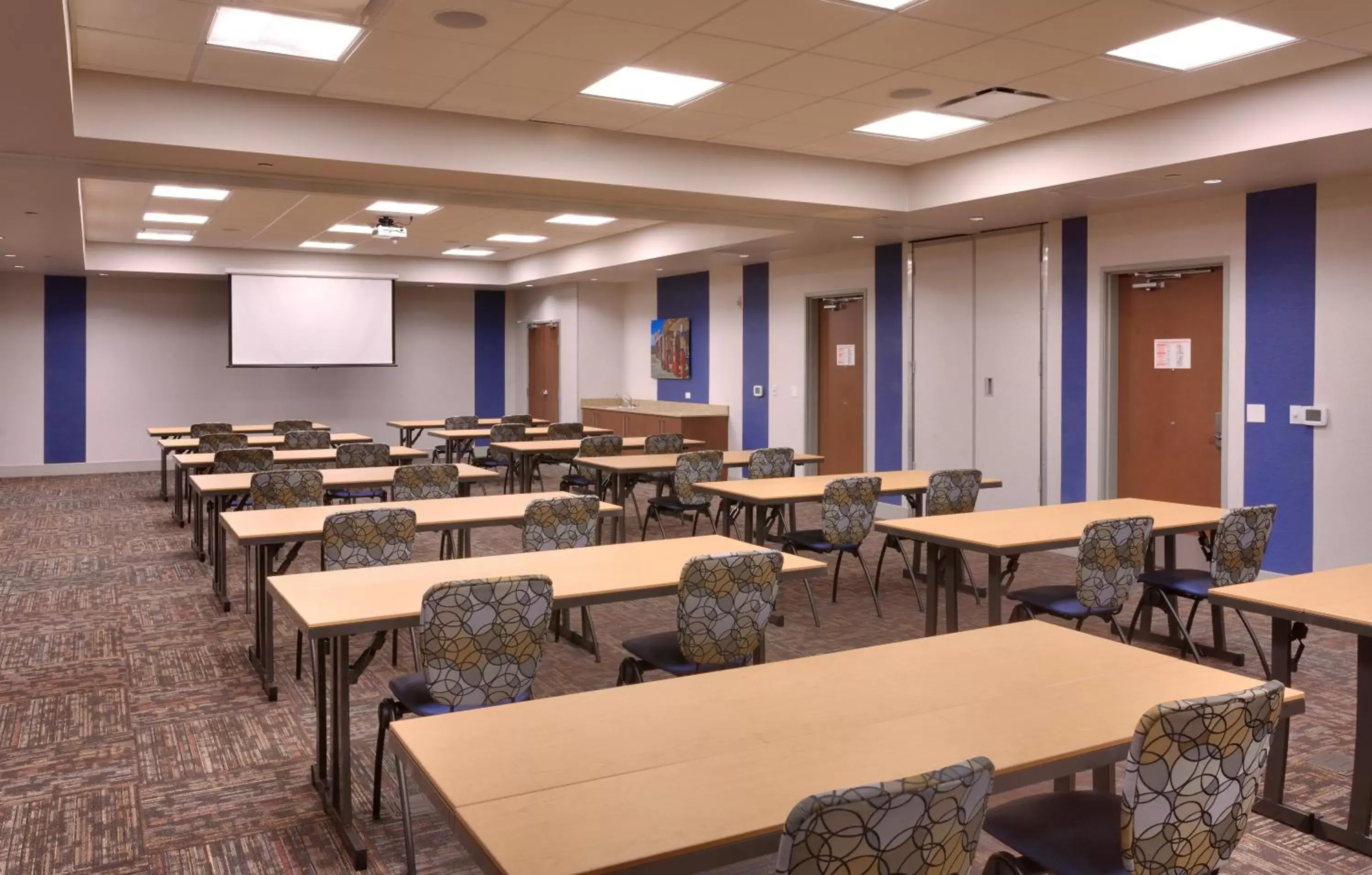 Meeting/conference room, Restaurant/Places to Eat in Holiday Inn Express & Suites Phoenix West - Buckeye, an IHG Hotel