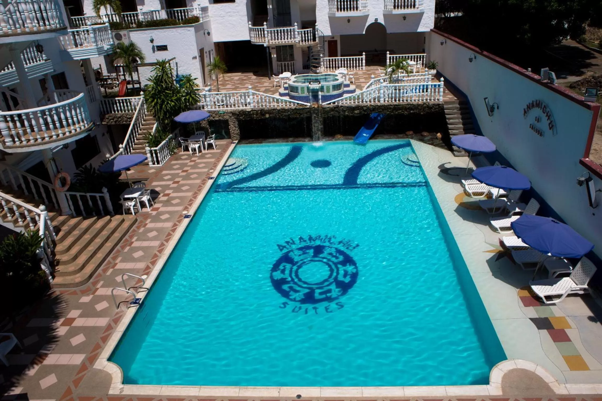 Swimming pool in Hotel Anamichu Suites