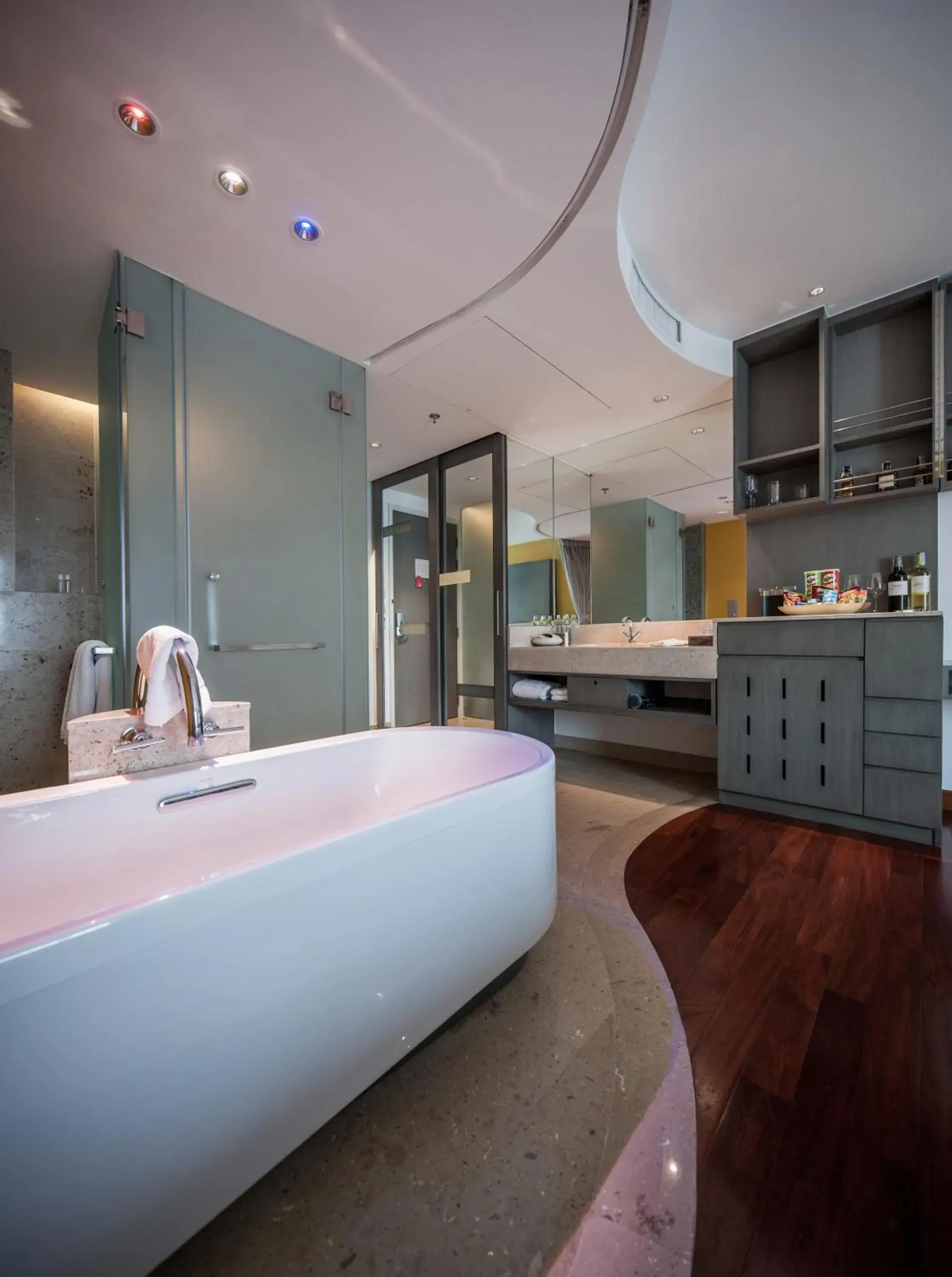 Bathroom, Kitchen/Kitchenette in LiT BANGKOK Hotel - SHA Extra Plus