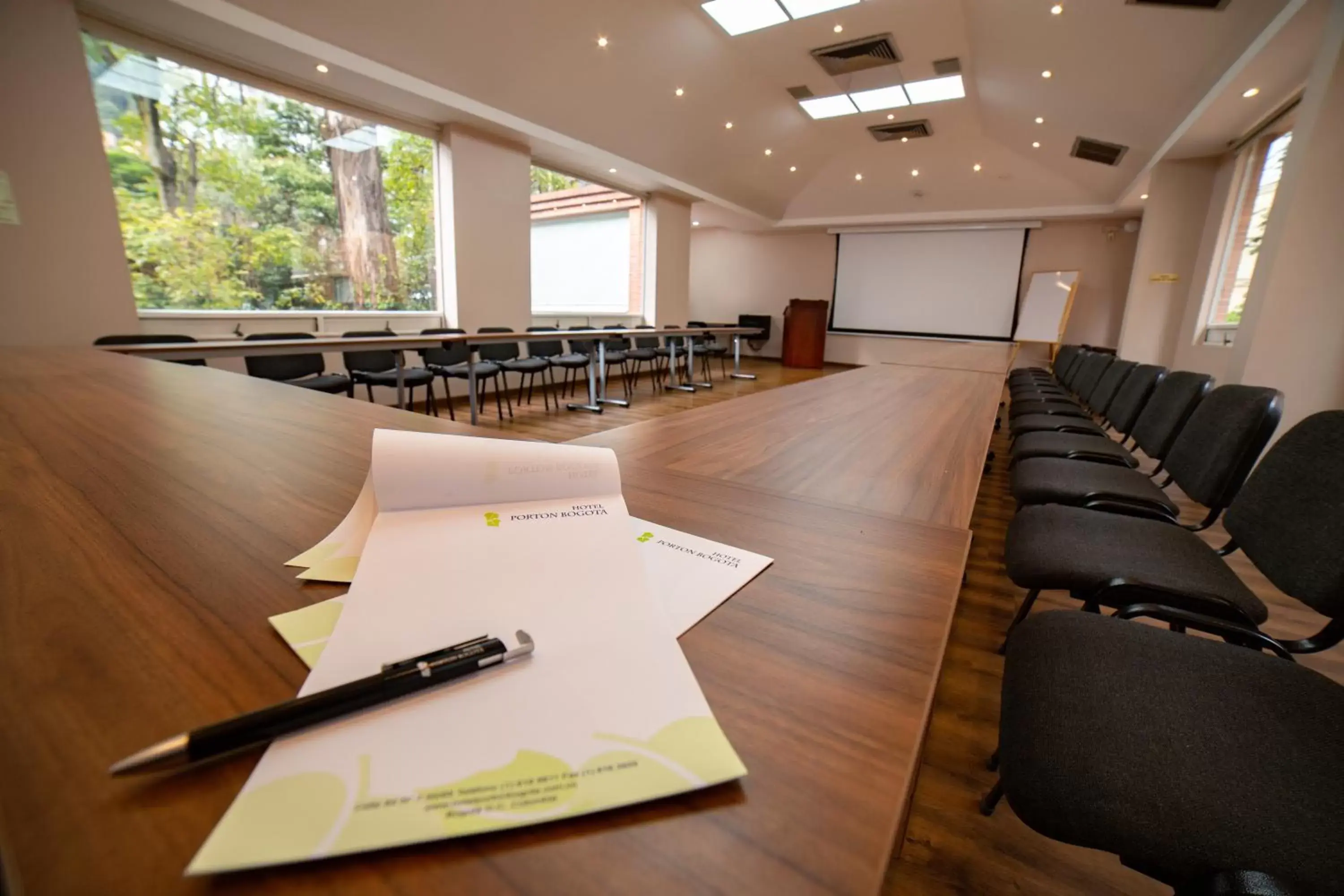 Meeting/conference room, Business Area/Conference Room in Hotel Portón Bogota