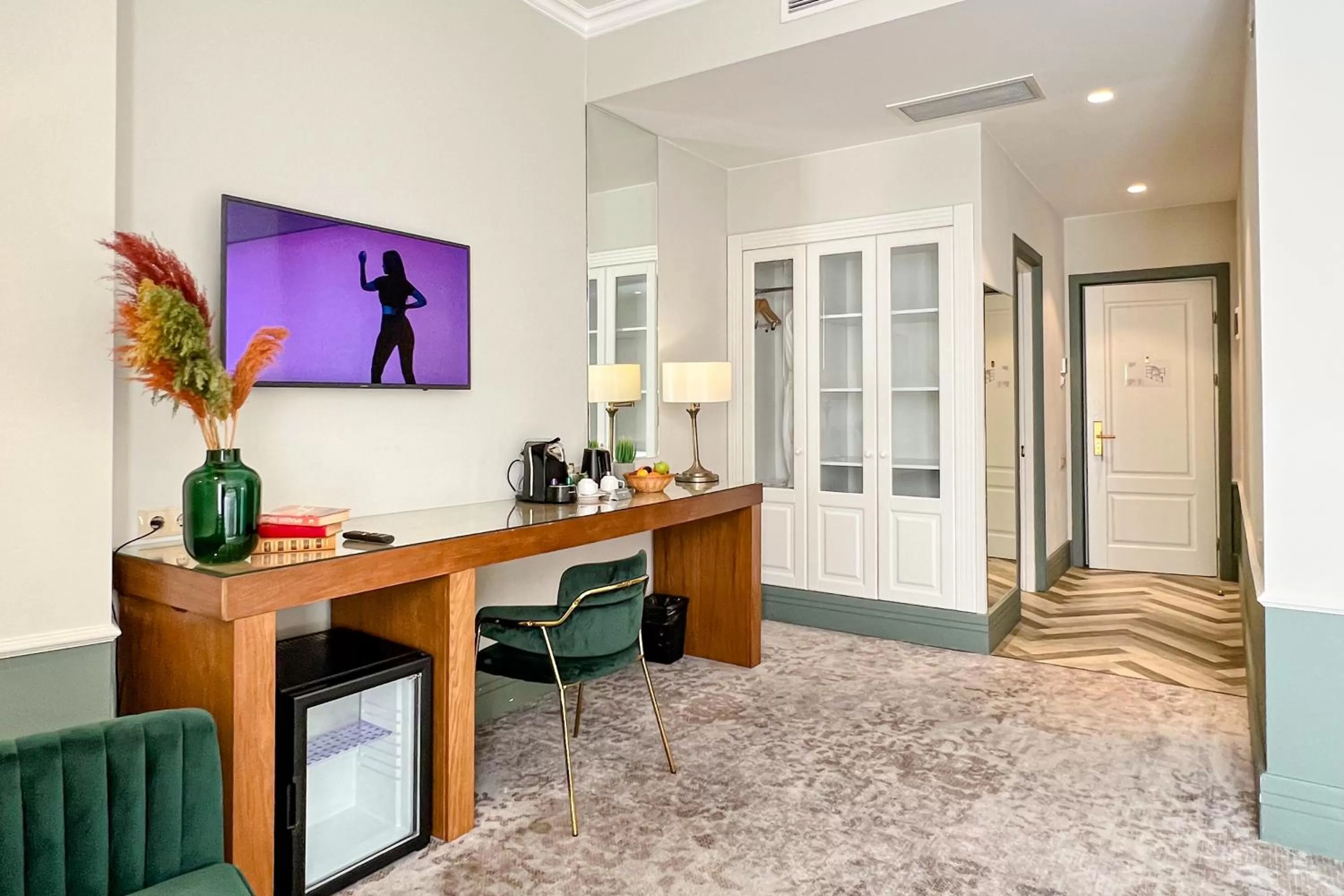 King Suite in Europe Hotel