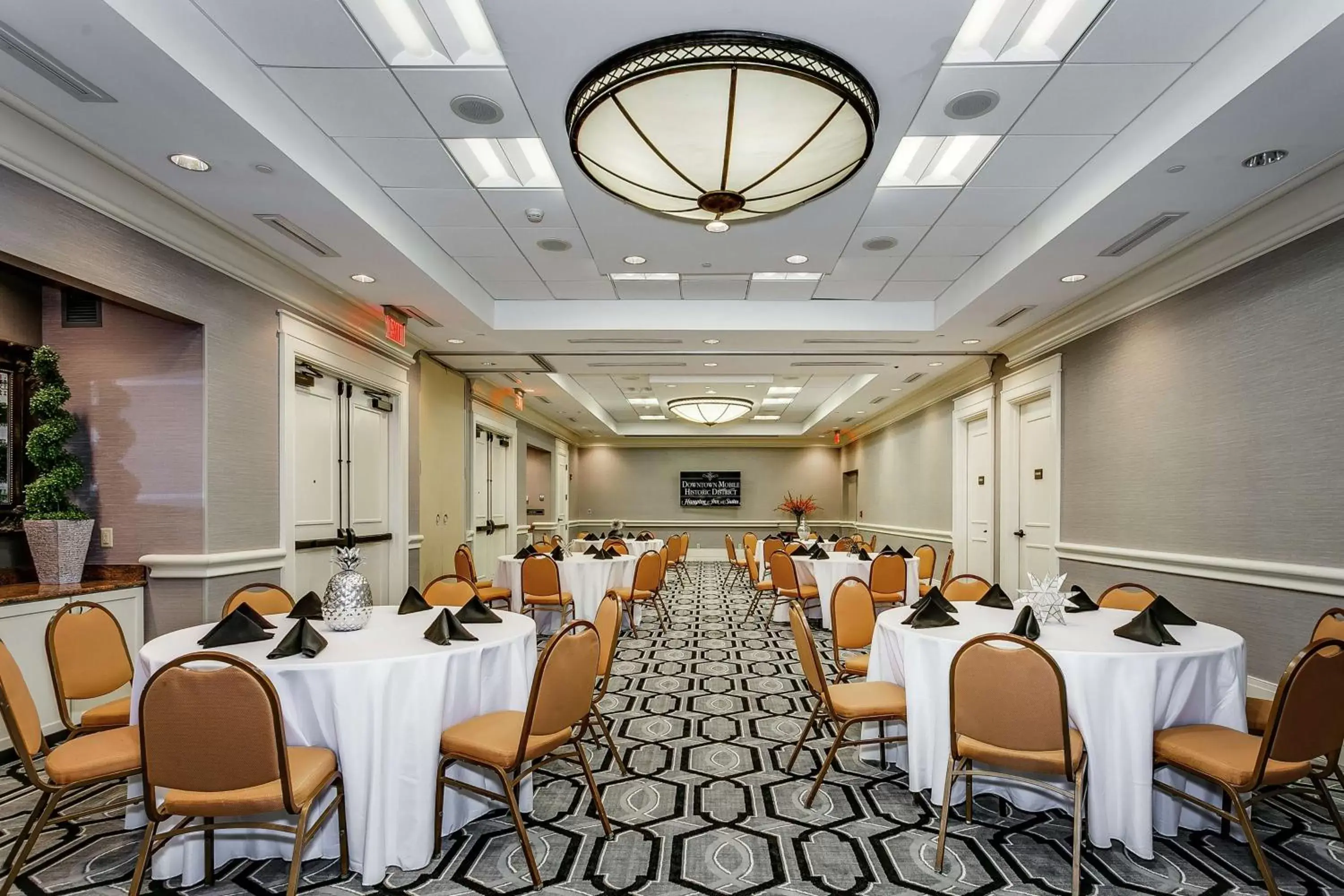 Dining area, Banquet Facilities in Hampton Inn & Suites Mobile - Downtown Historic District