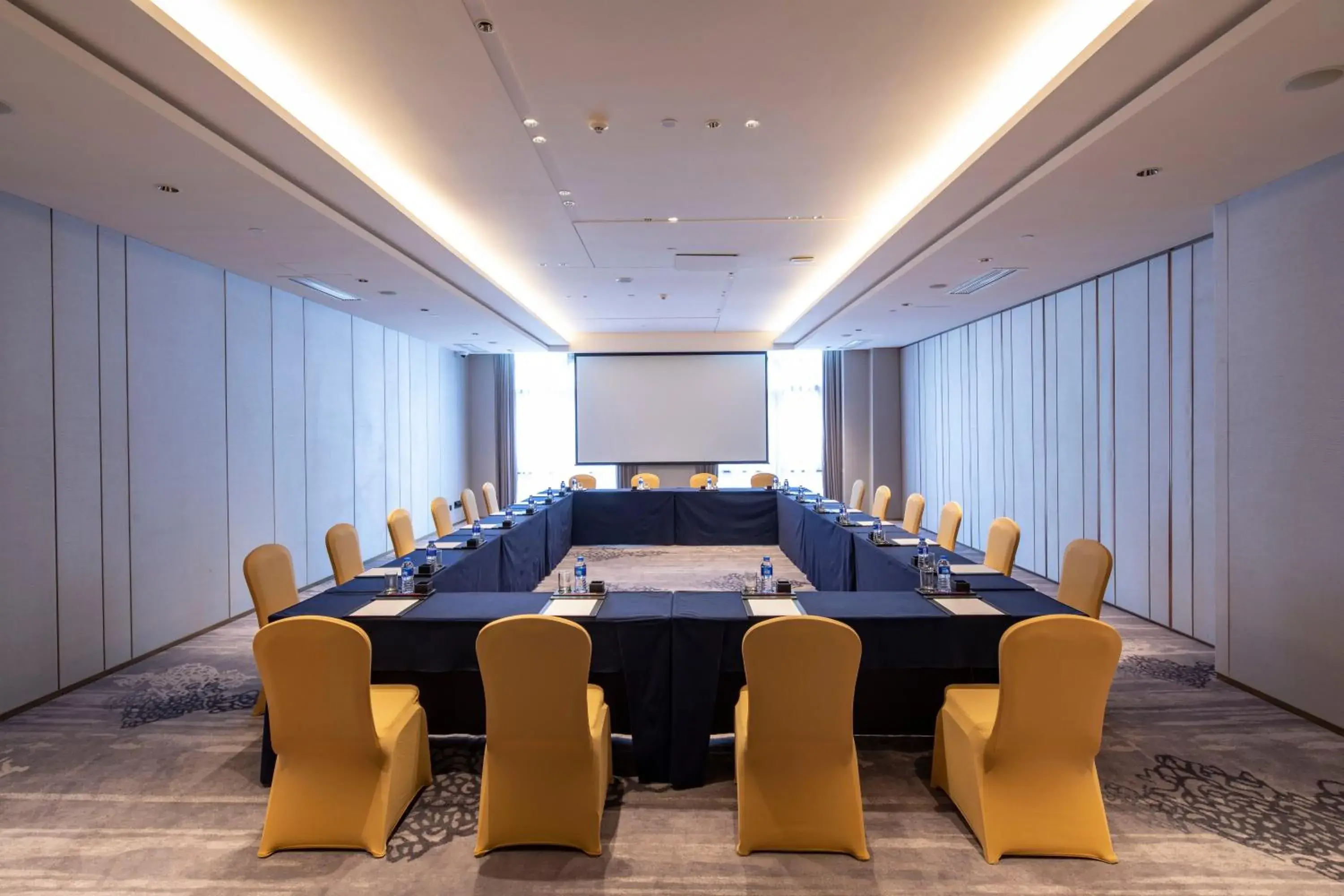 Meeting/conference room in Crowne Plaza Fuzhou South, an IHG Hotel