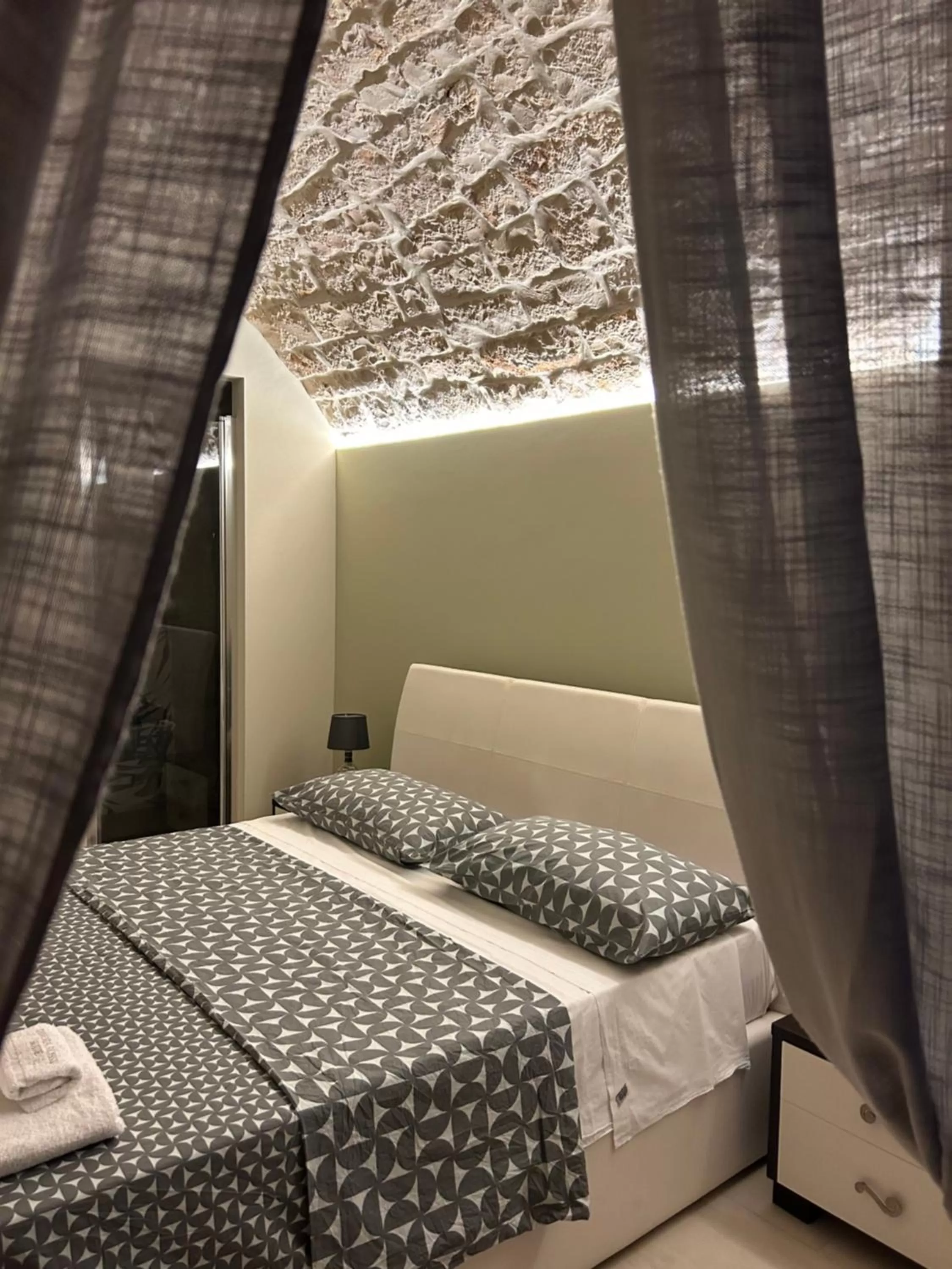 Bed in Albergo Diffuso Dimora Rossi B&B