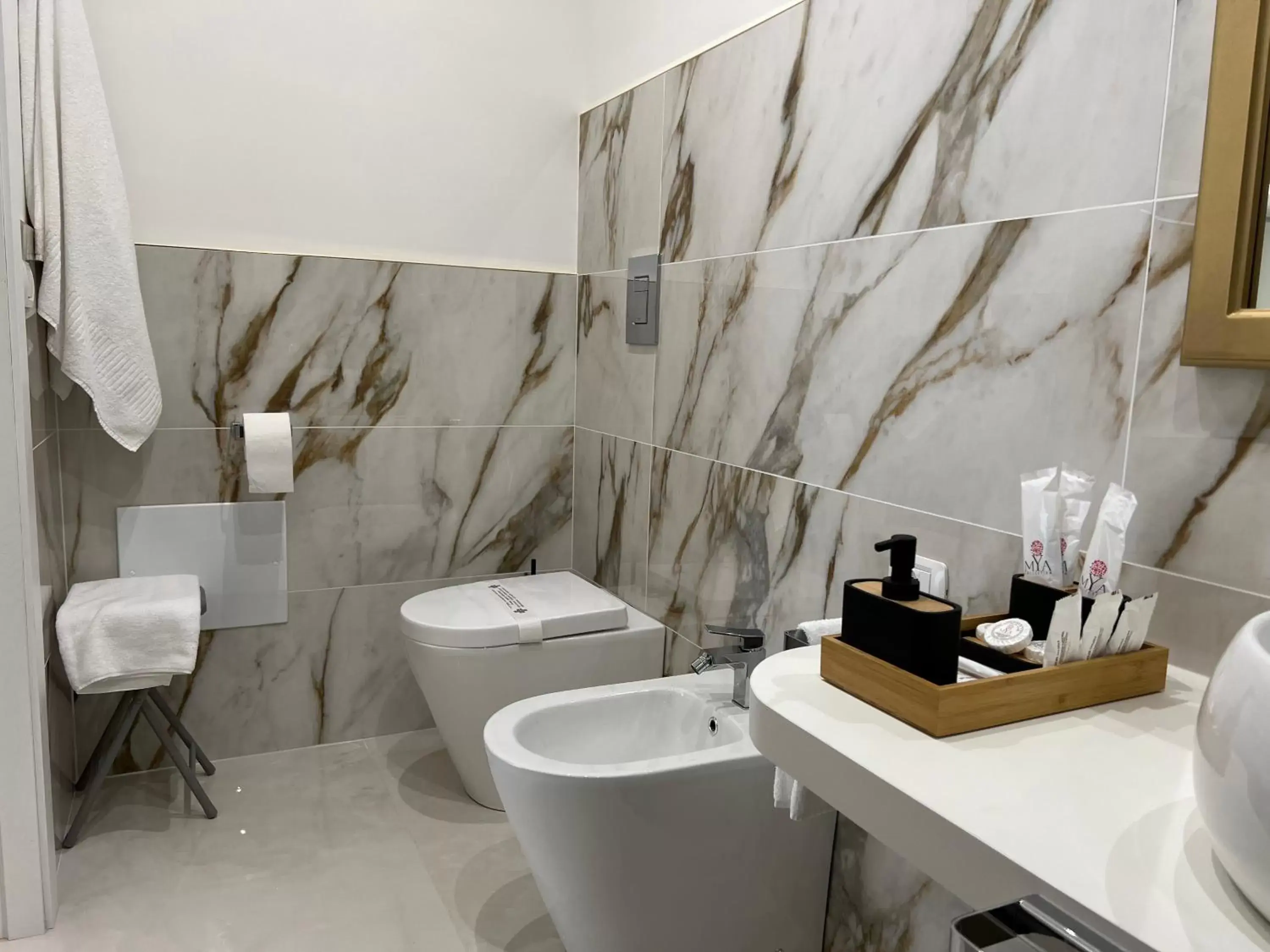 Bathroom in Pompei via Roma Suite