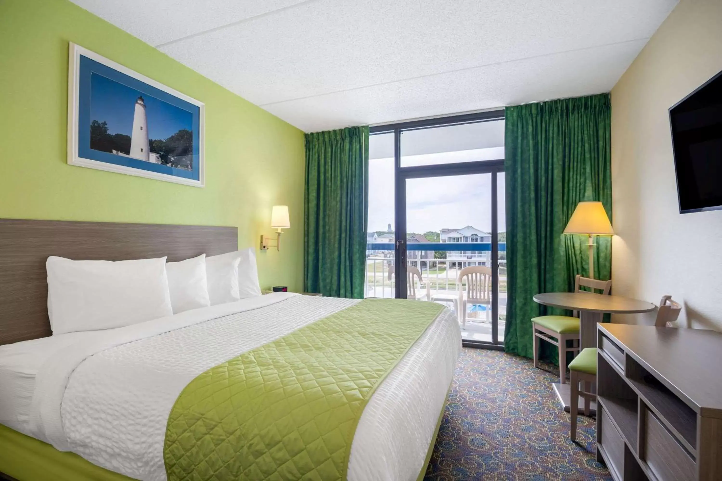 Photo of the whole room in Travelodge by Wyndham Outer Banks/Kill Devil Hills