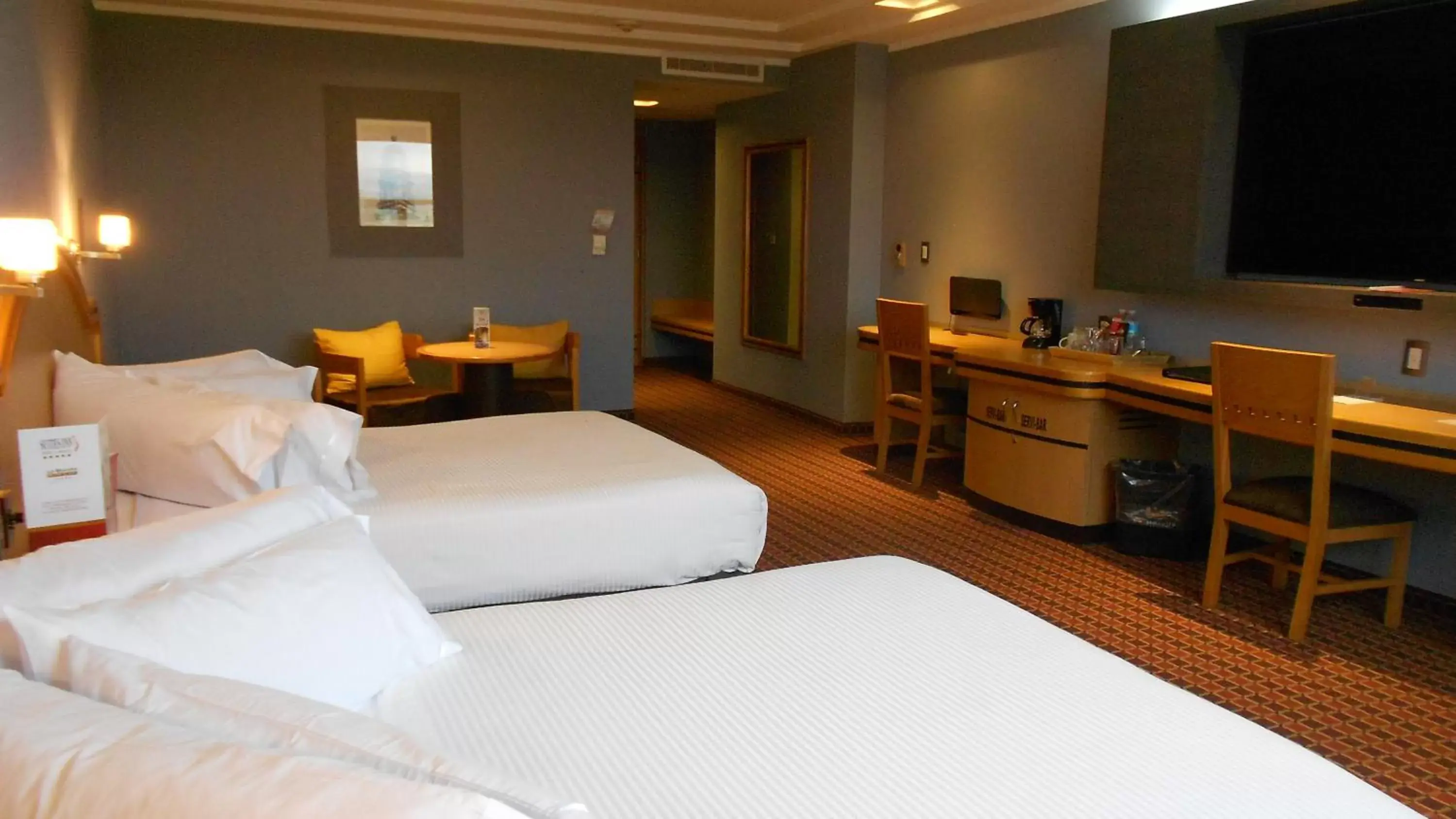 Bedroom, Bed in Suites Inn la Muralla Hotel & Spa