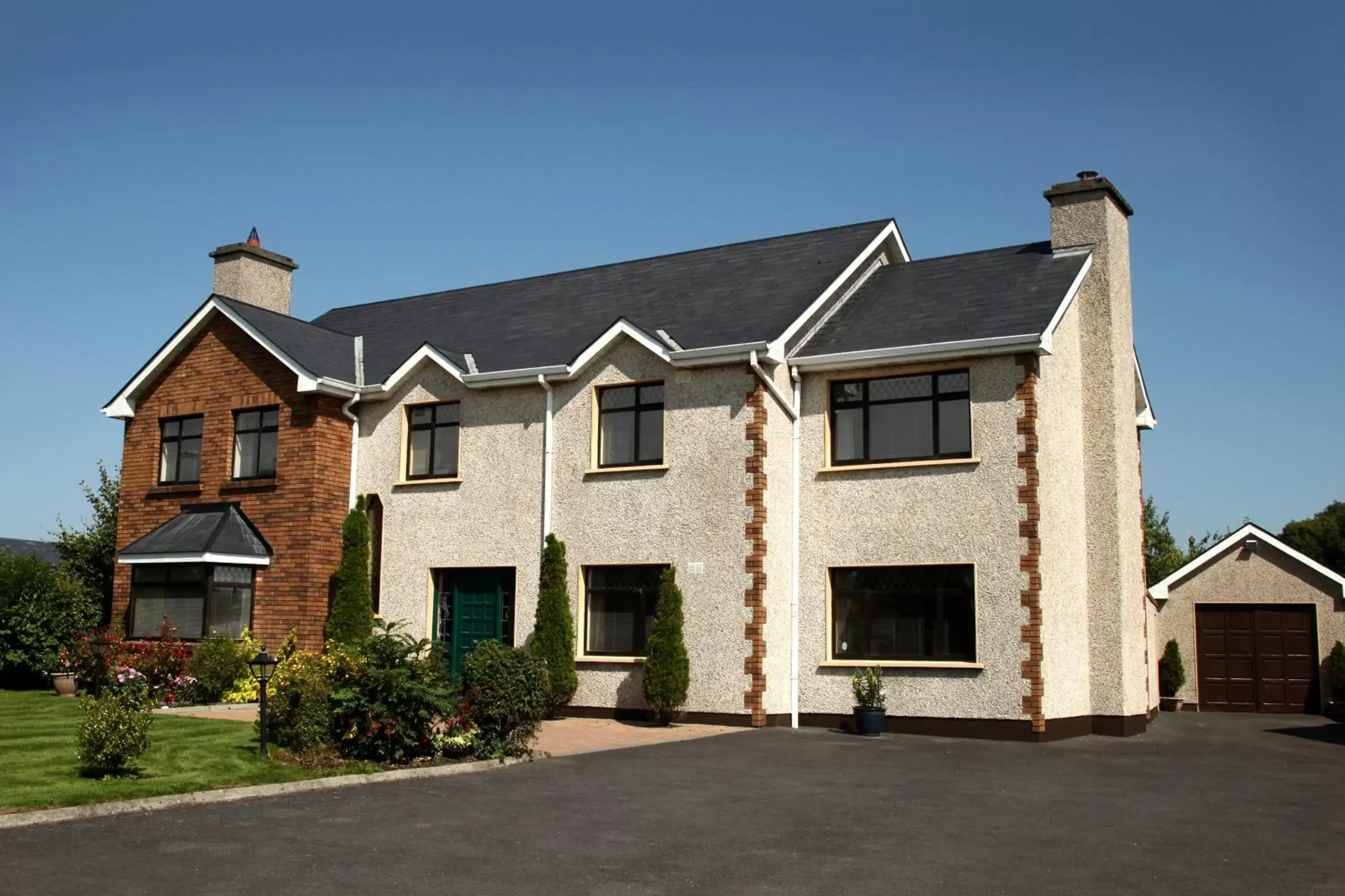 Facade/entrance, Property Building in Doogarry House B&B