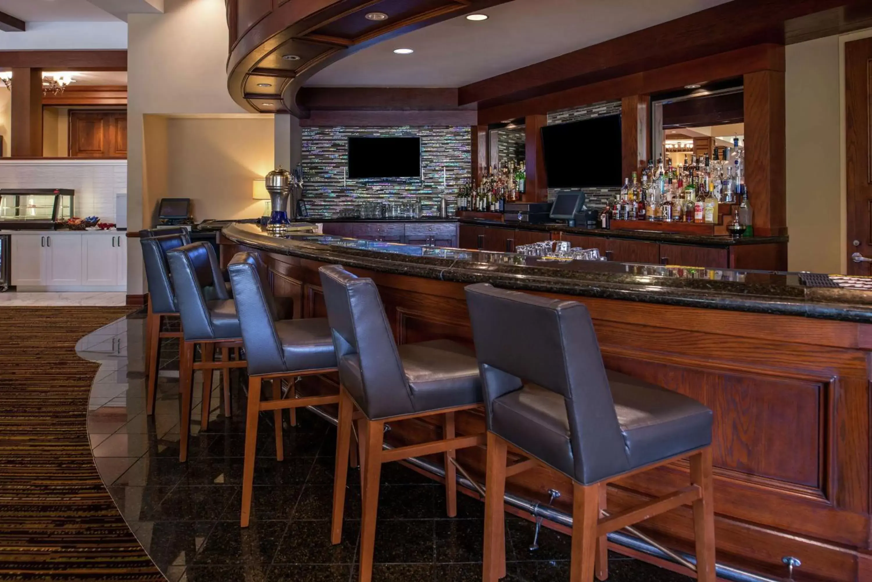Lounge or bar, Lounge/Bar in Hilton San Antonio Hill Country