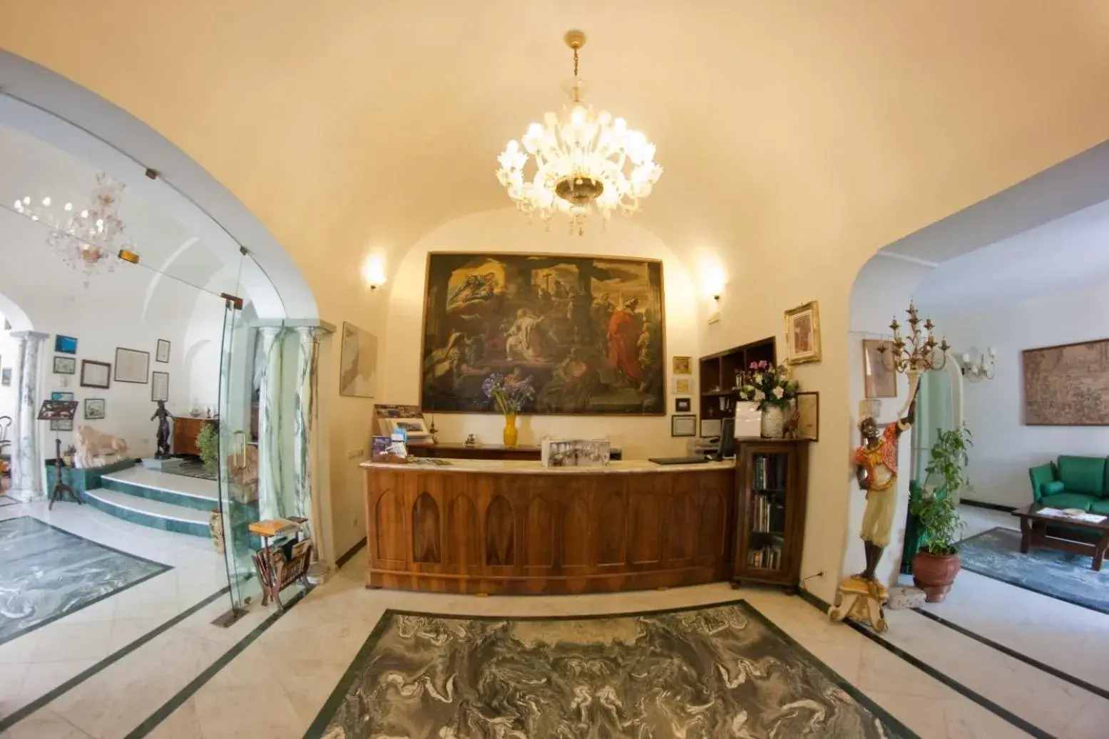 Lobby or reception in Hotel Bonadies Lobby or reception in Hotel Bonadies