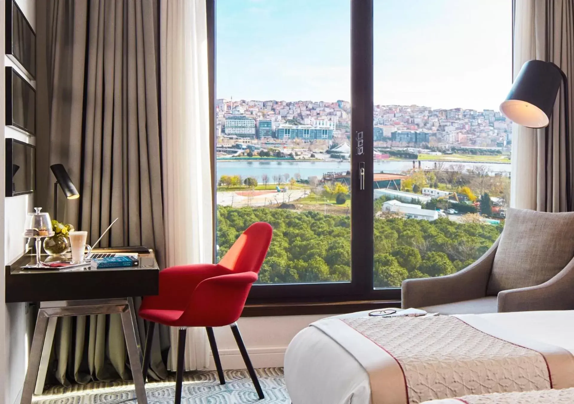 City view in Mövenpick Istanbul Hotel Golden Horn