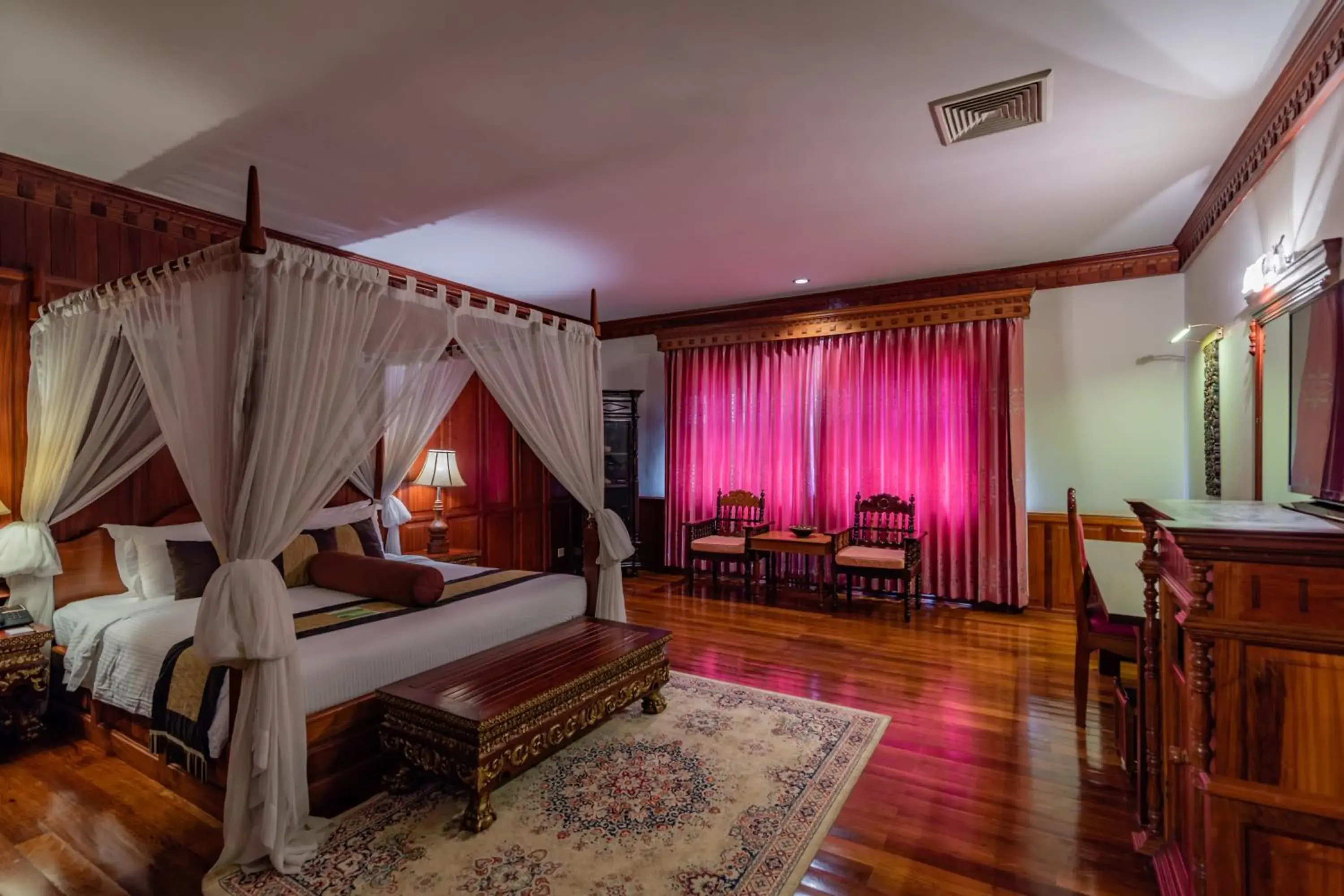 Living room, Seating Area in Empress Angkor Resort & Spa