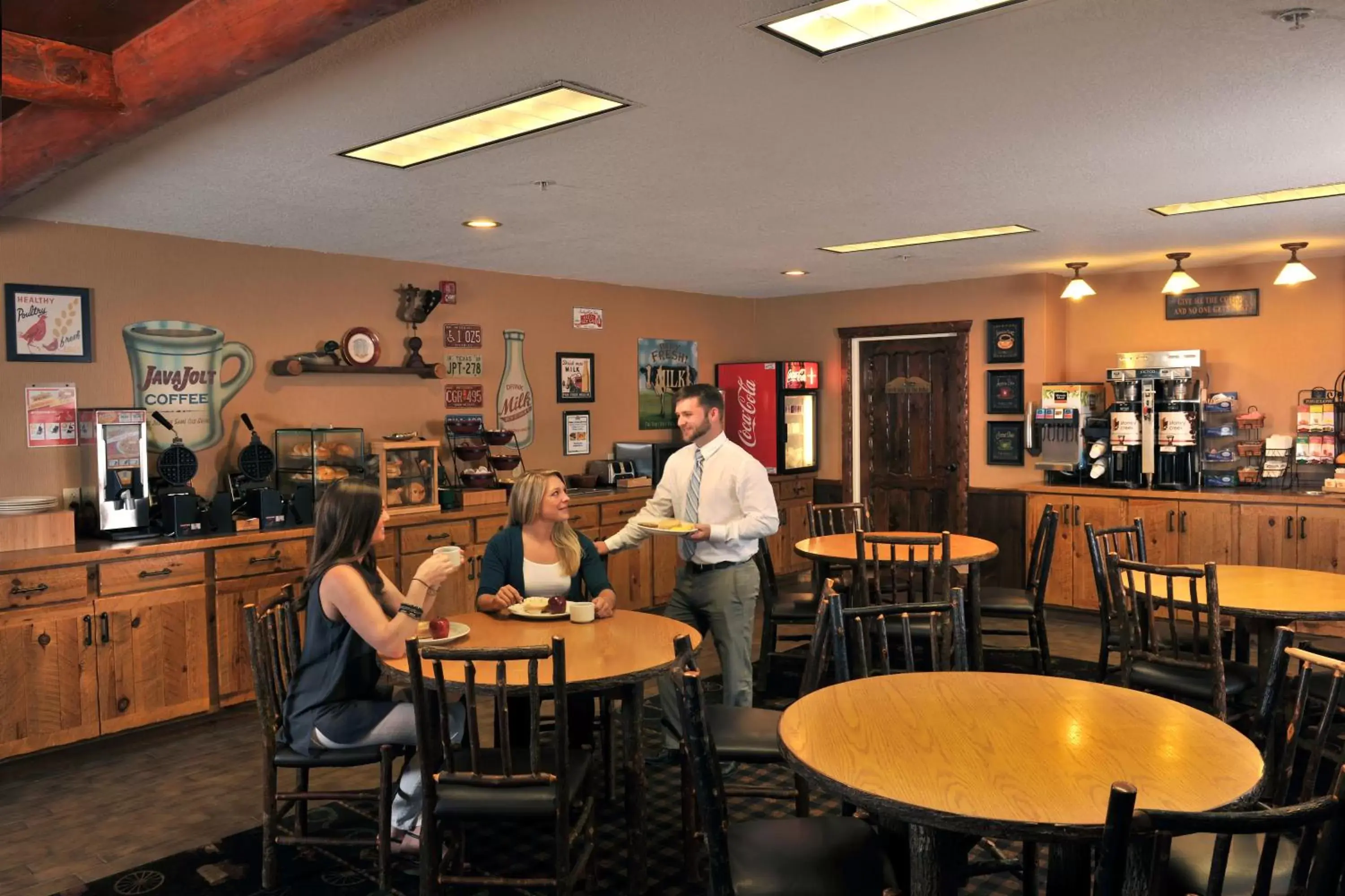 Staff, Restaurant/Places to Eat in Stoney Creek Hotel St. Joseph