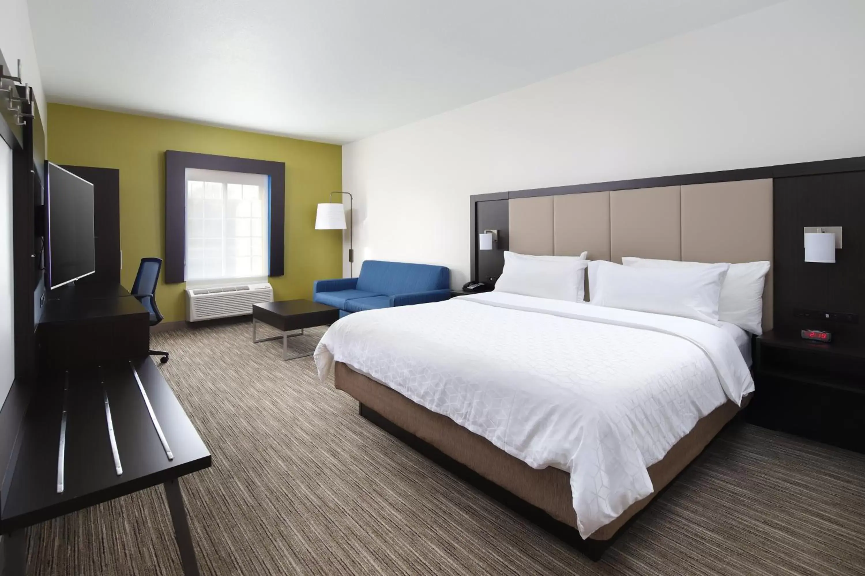 Photo of the whole room in Holiday Inn Express Grand Rapids Southwest, an IHG Hotel
