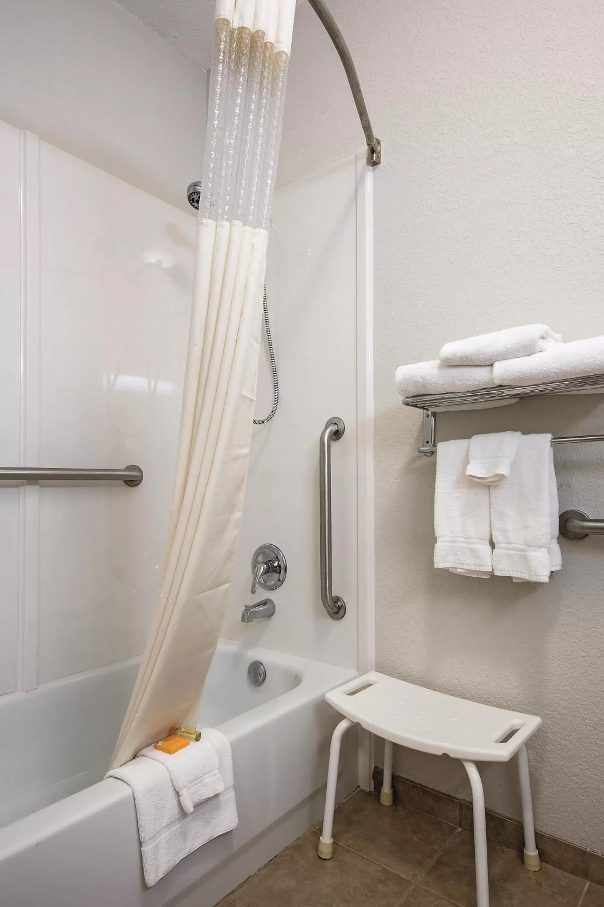 Shower, Bathroom in Americas Best Value Inn - Gun Barrel City