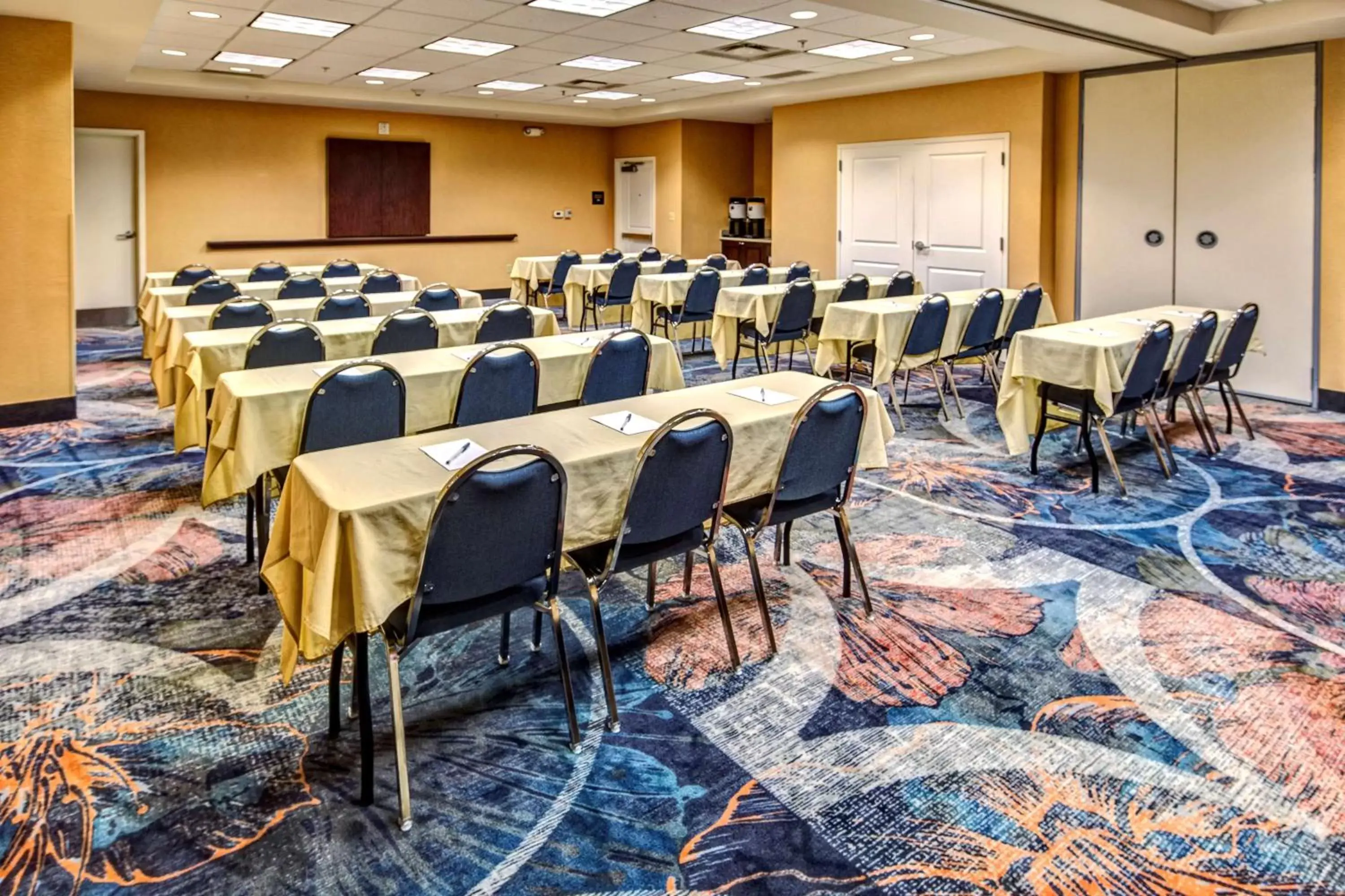 Meeting/conference room in Hampton Inn & Suites Fort Myers Estero