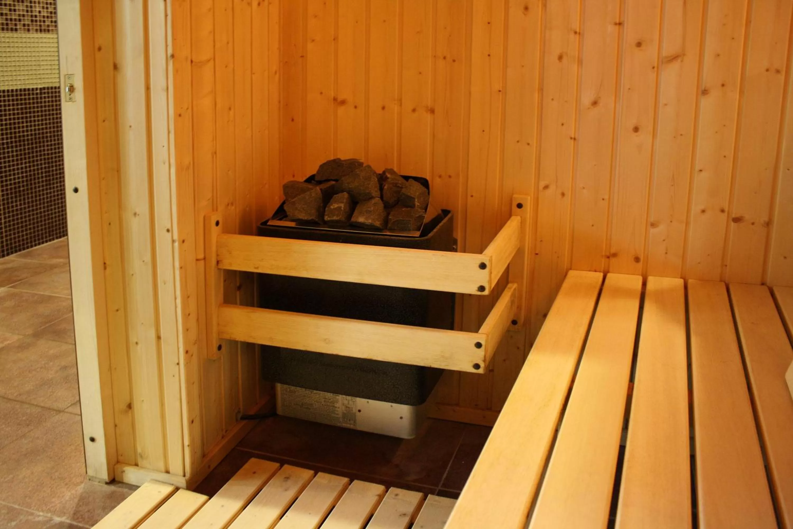 Sauna in Best Western Plus Olives City Hotel - Free Pool & Parking