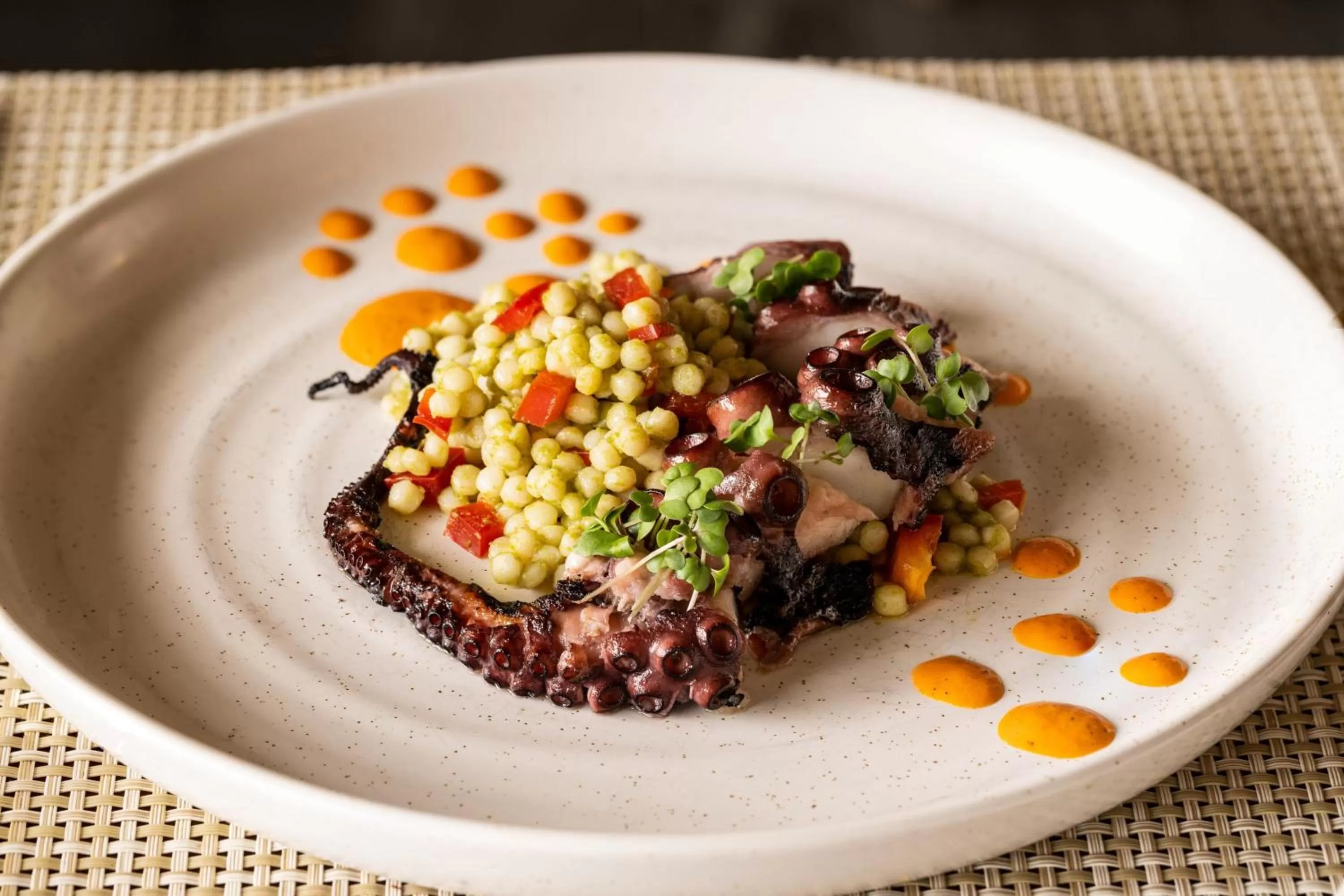 Restaurant/places to eat in Sheraton Kauai Coconut Beach Resort