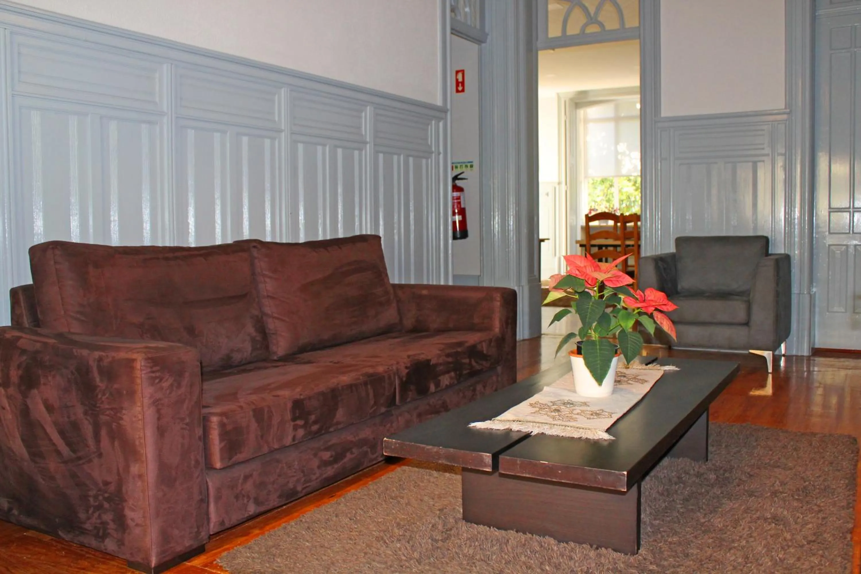 Communal lounge/ TV room in Hotel Porto Nobre
