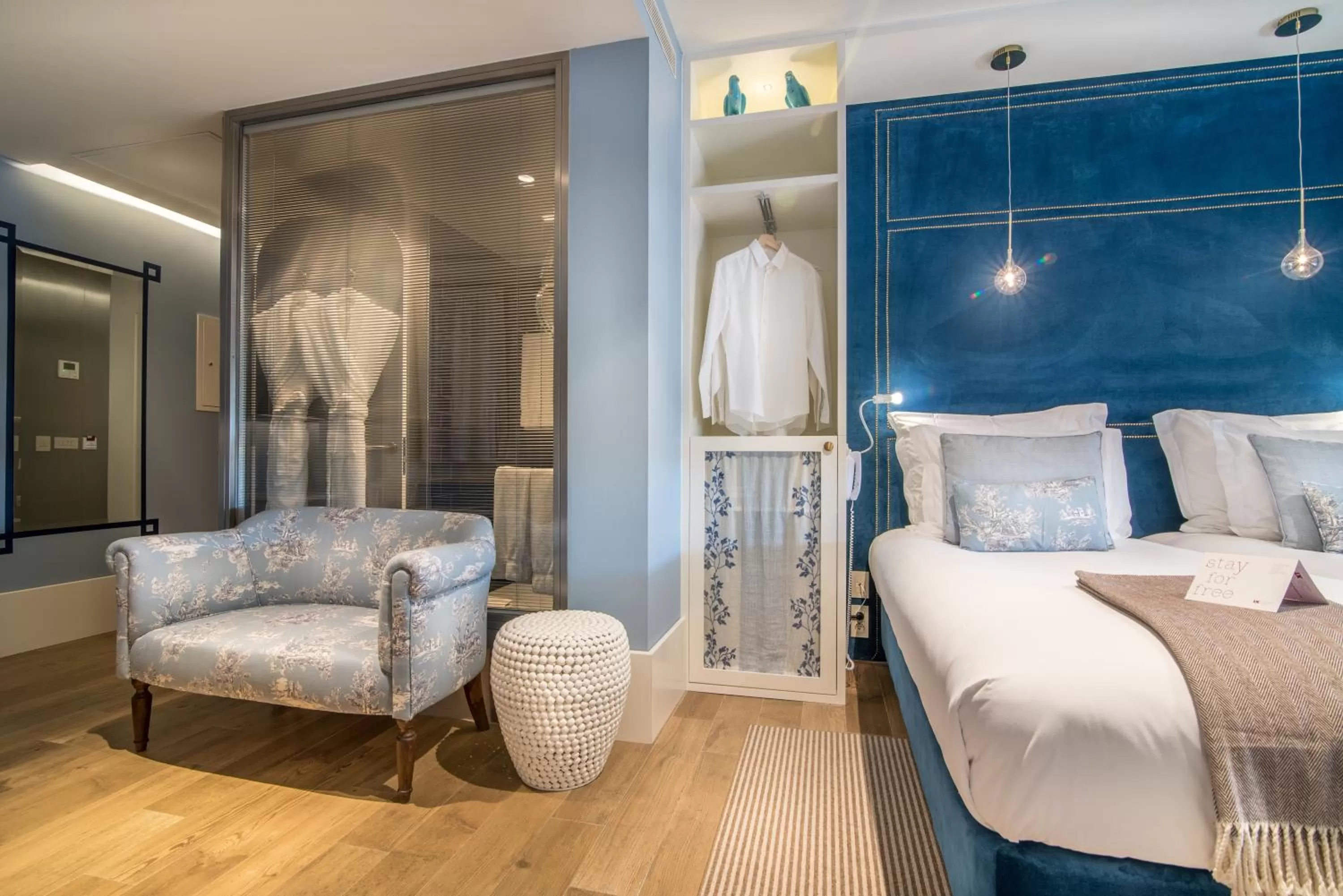 Photo of the whole room, Bed in Lx Boutique Hotel