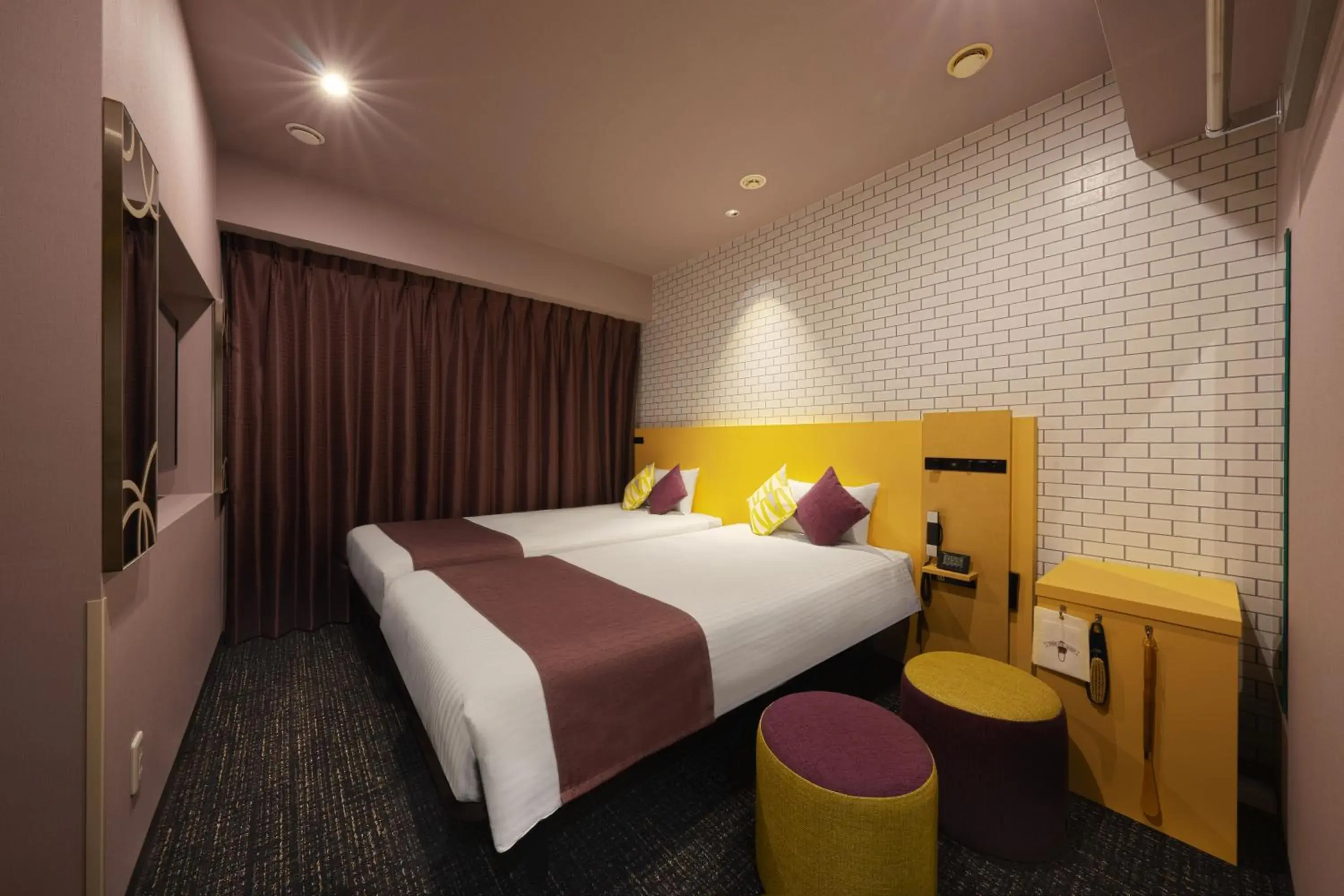 Bed in Hotel Villa Fontaine Tokyo-Shinjuku