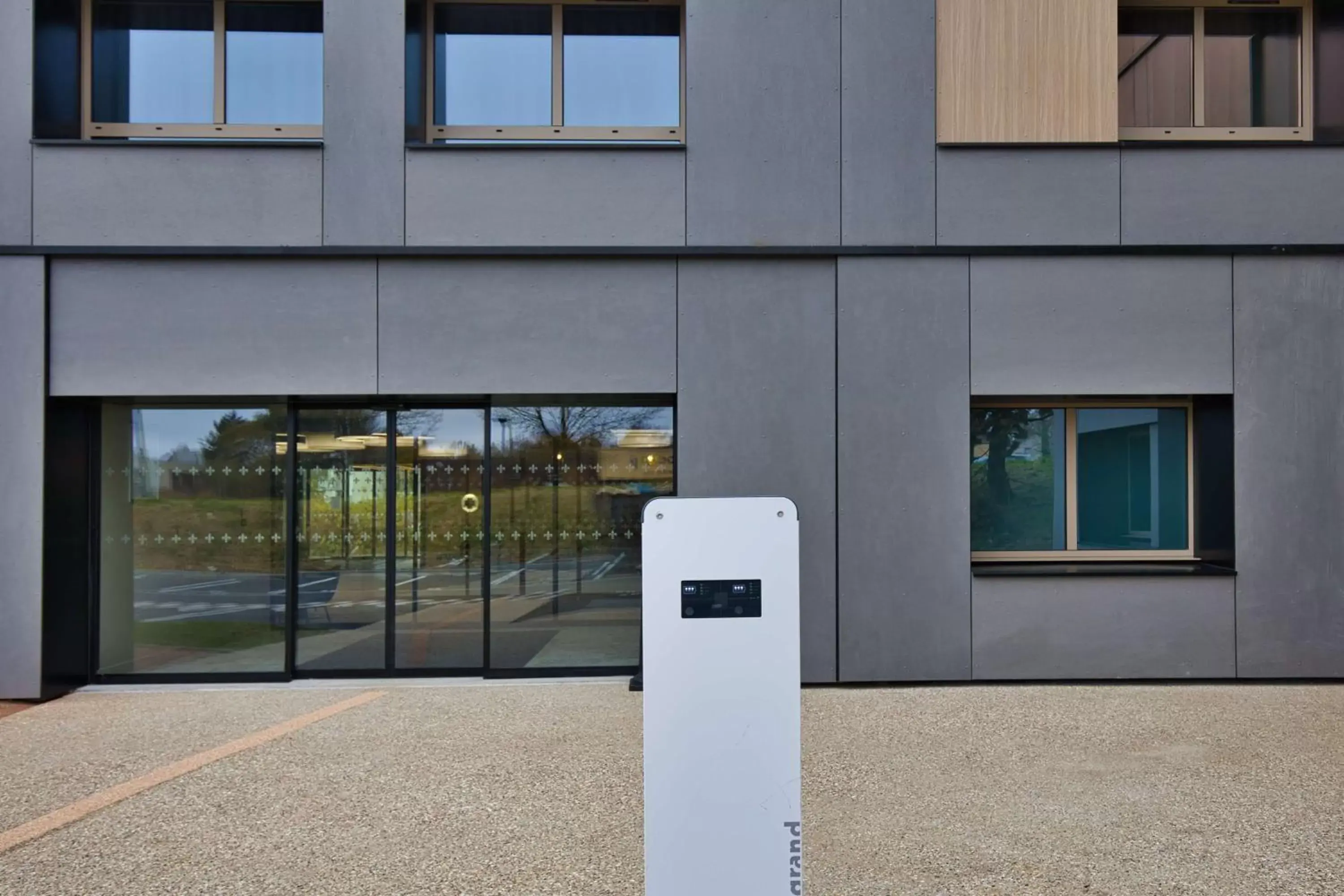 Property building in Best Western Plus Le Conquerant Rouen Nord Property building in Best Western Plus Le Conquerant Rouen Nord