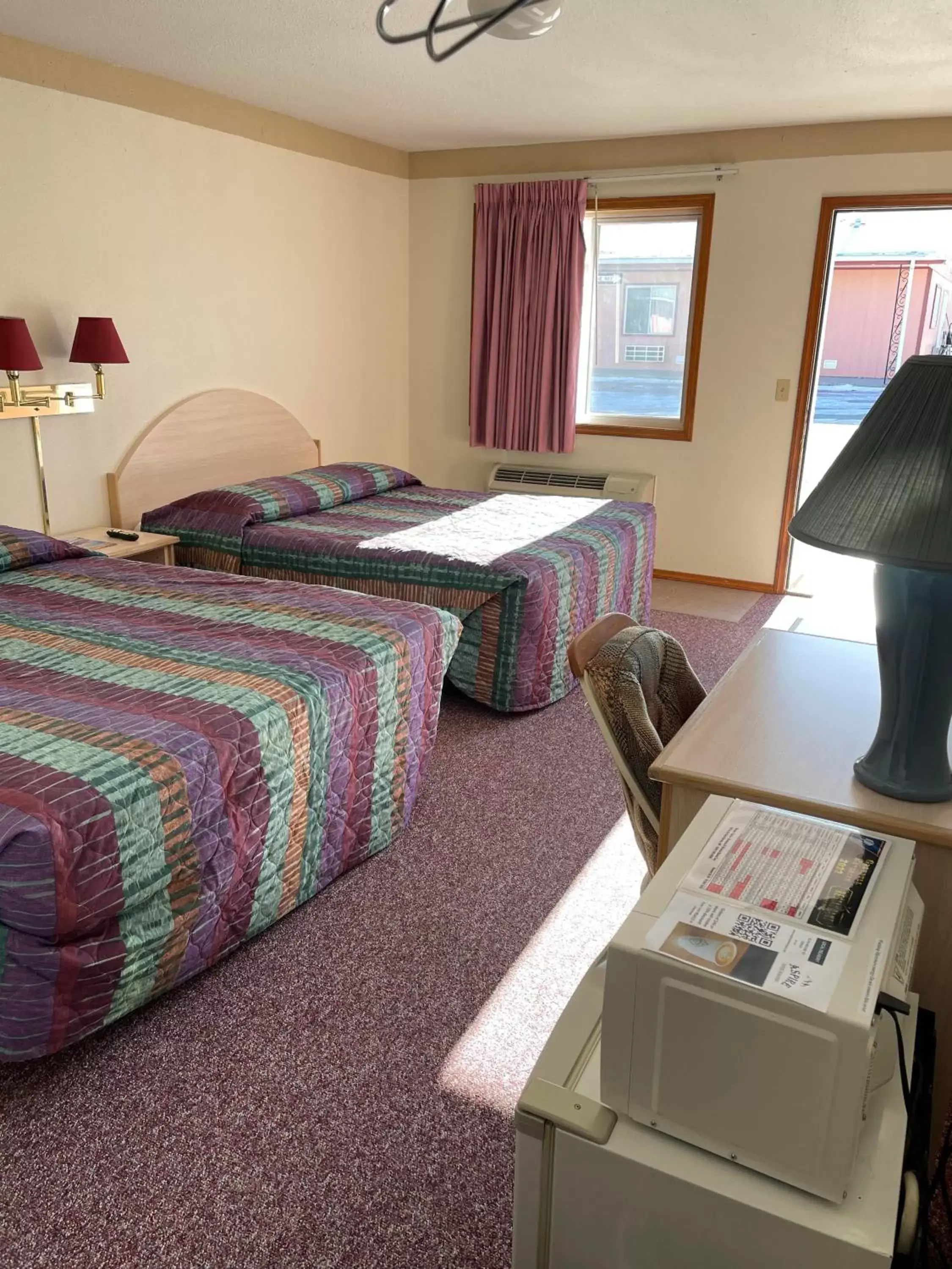 Photo of the whole room, Bed in Wheels Motel