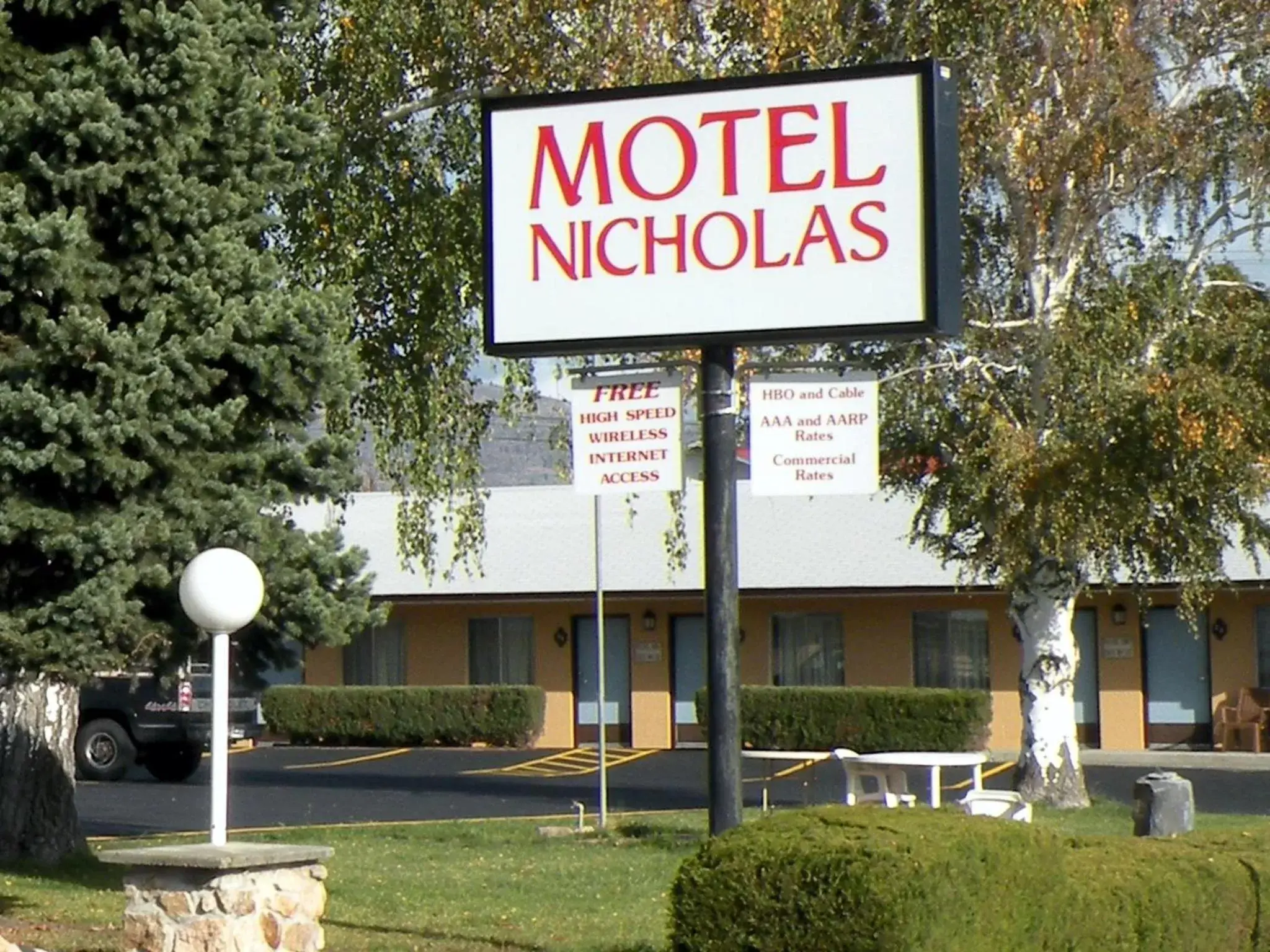Facade/entrance, Property Building in Motel Nicholas