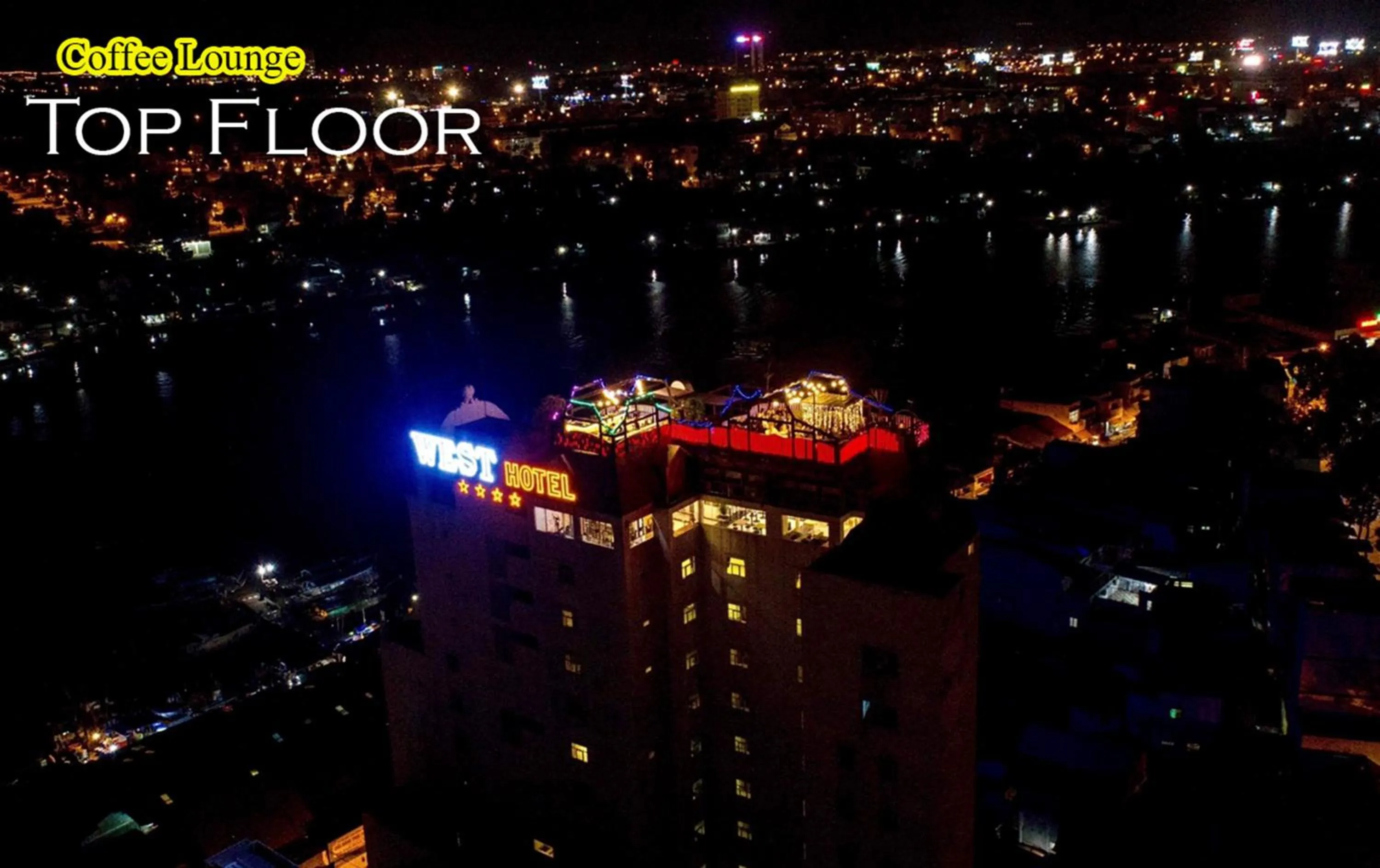 Lounge or bar in West Hotel