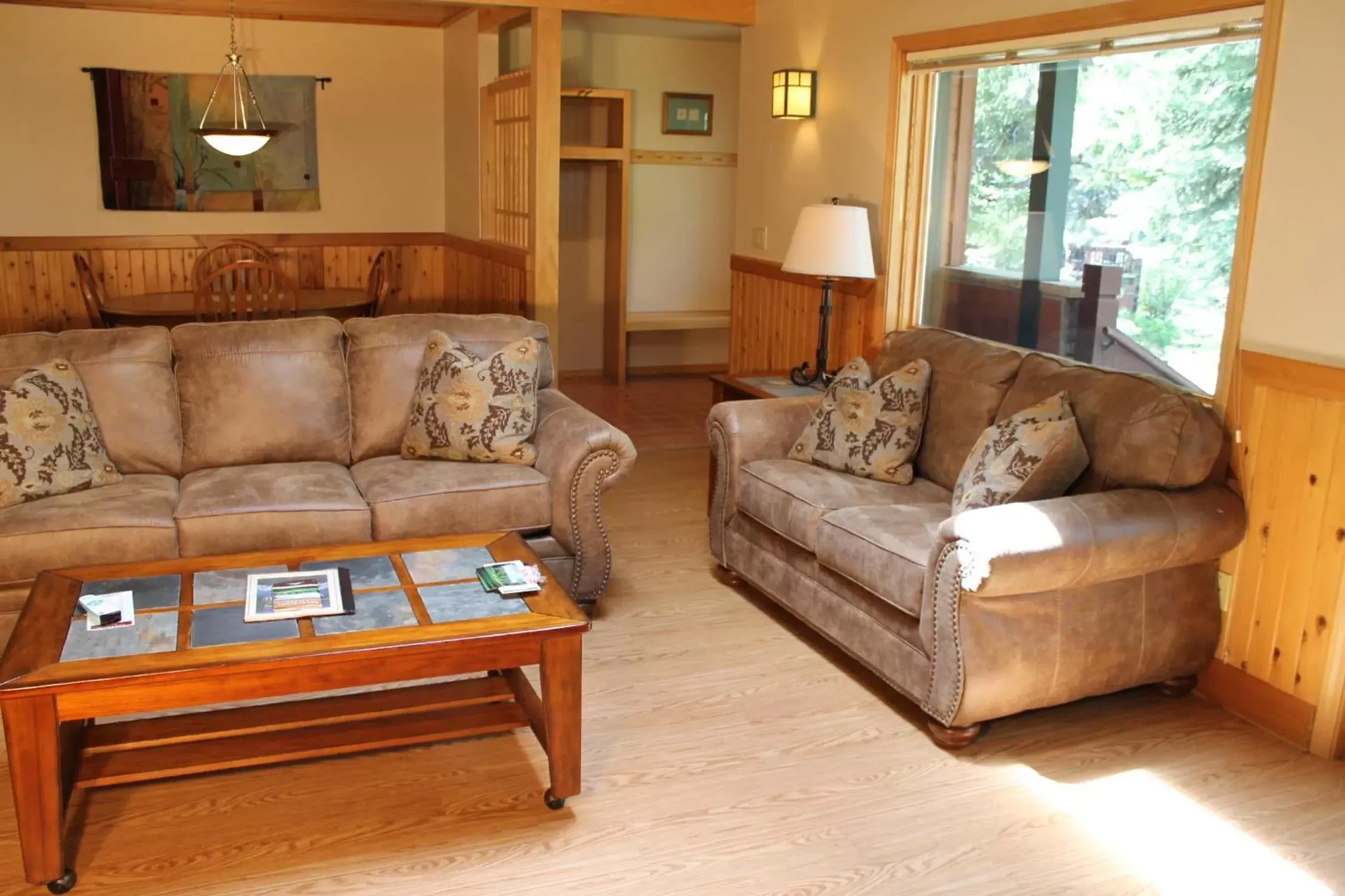 Seating Area in Mount Shasta Resort
