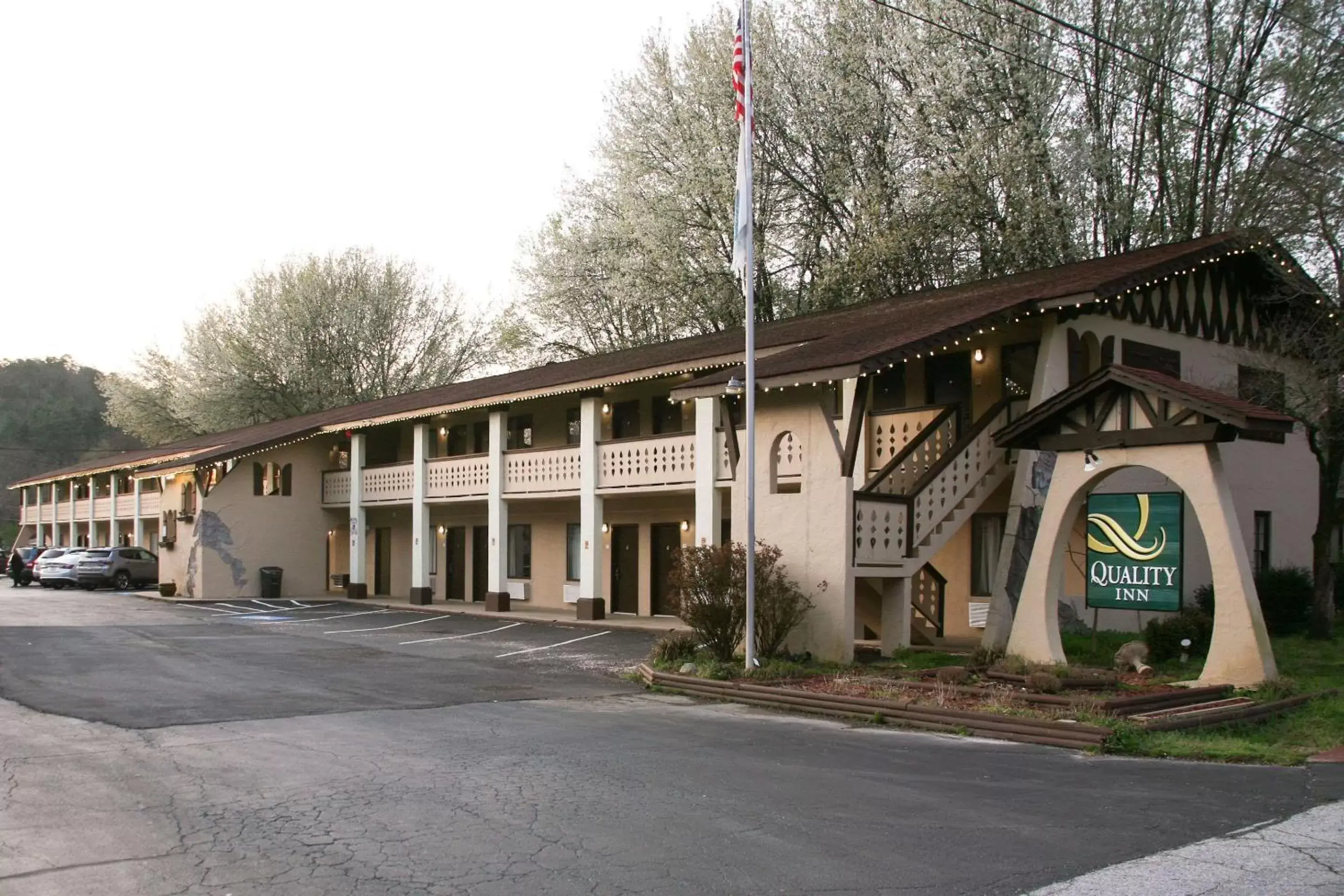 Property Building in Quality Inn Downtown Helen