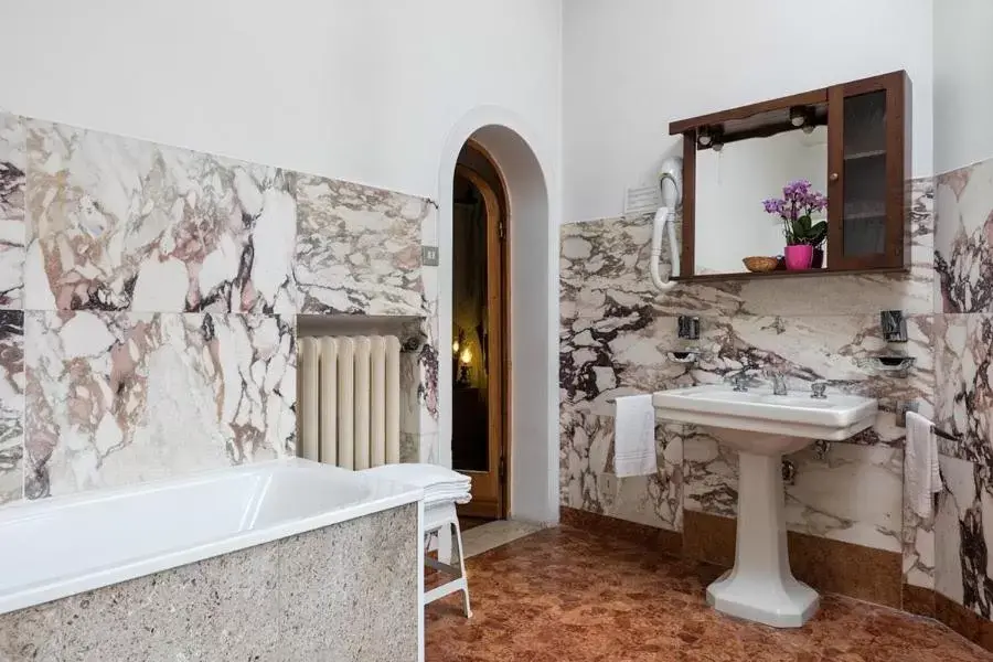 Bathroom in Villa Albertina